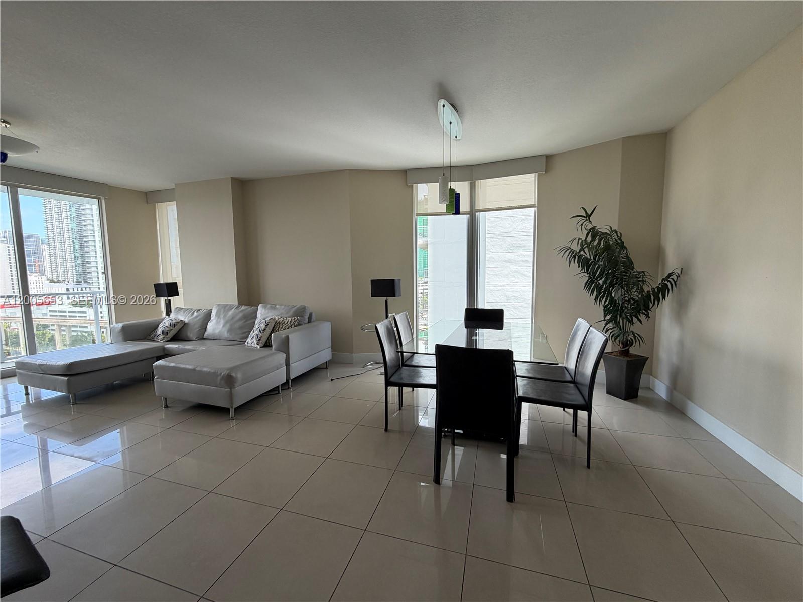 Latitude/river Condo