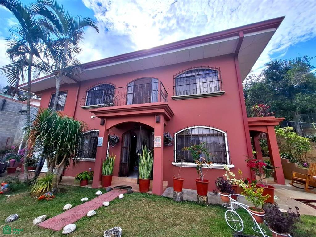 3 bed Single Family Homes For Sale in Escazú, San Jose - 1