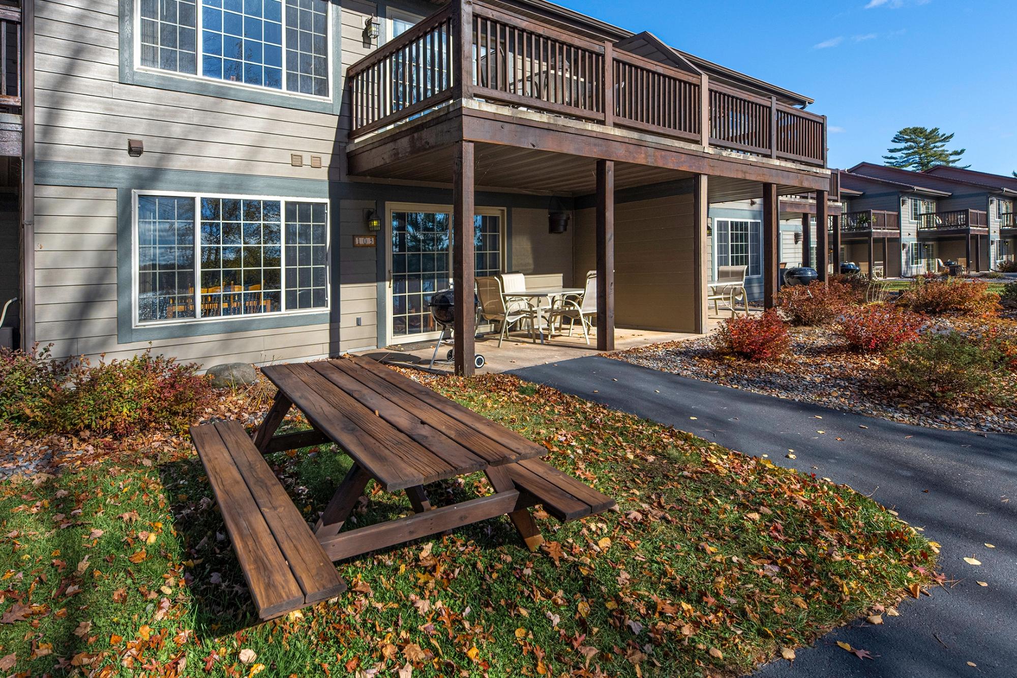 Duck Lake house picture