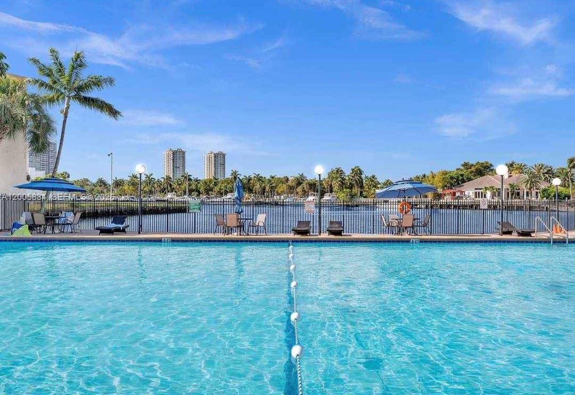 Desoto Park Condo