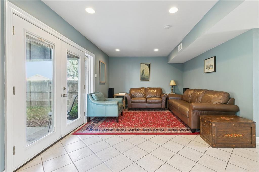 Homes for sale in Metairie, LA | 6909 Schouest St, Metairie, LA 70003 | MLS# 2554359