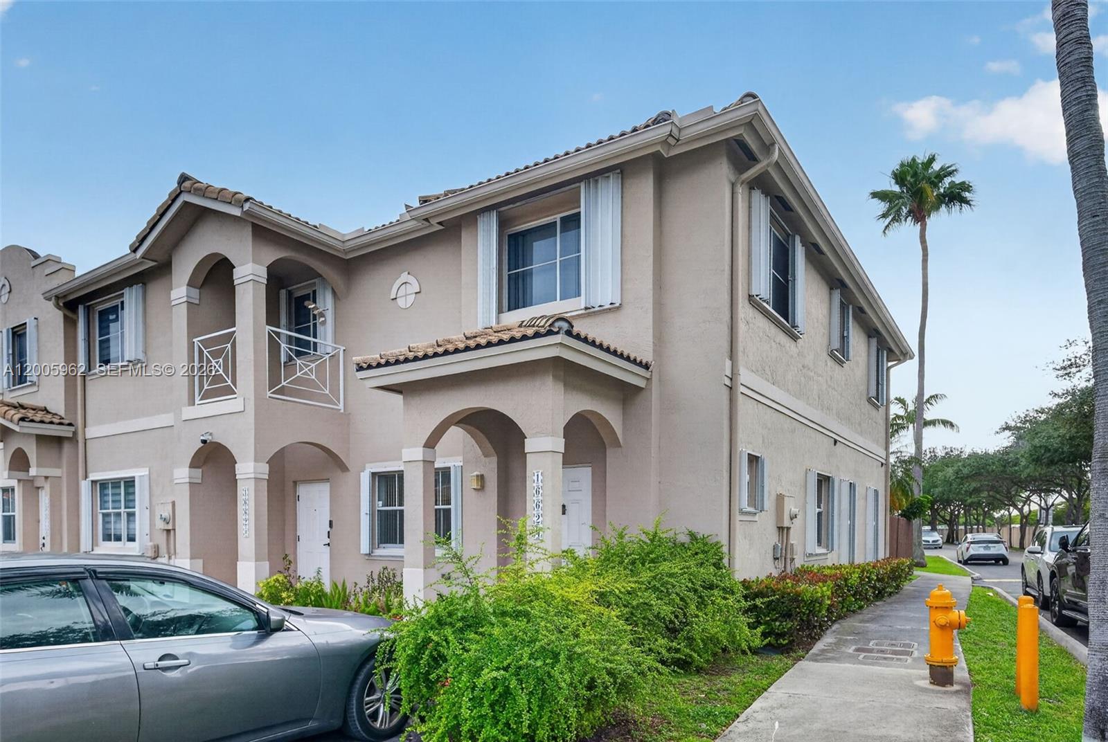 Paseos At Miami Lakes