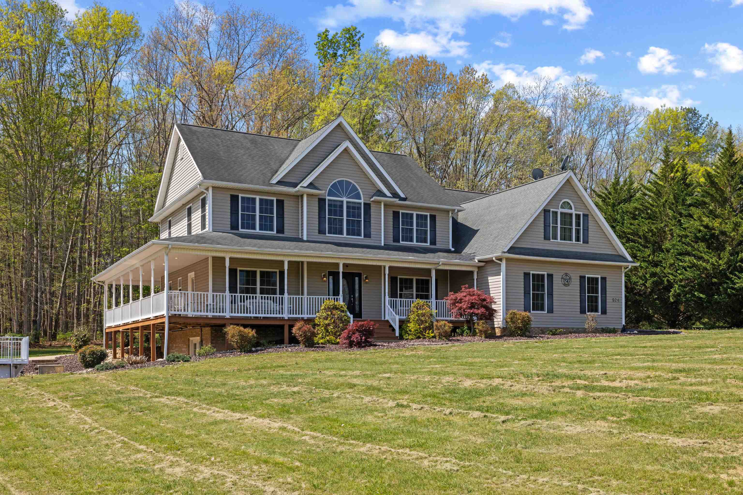 204 TADPOLE LN, Greenville, VA 24440