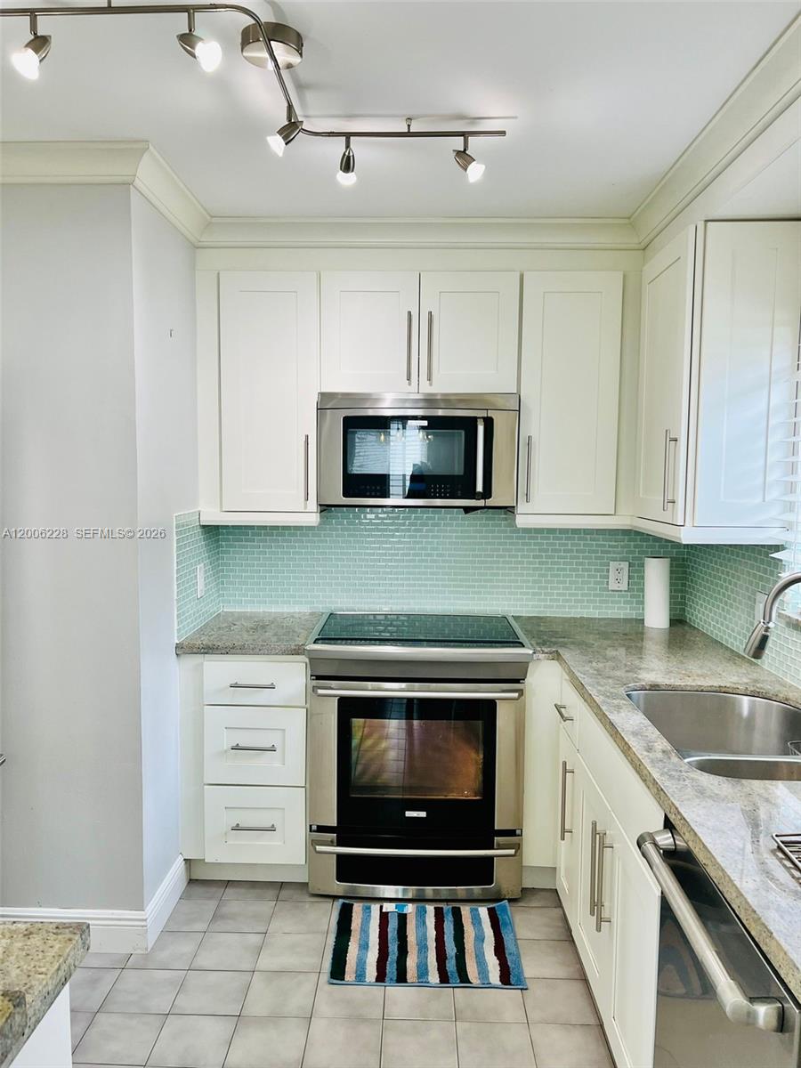 Property photo # 9