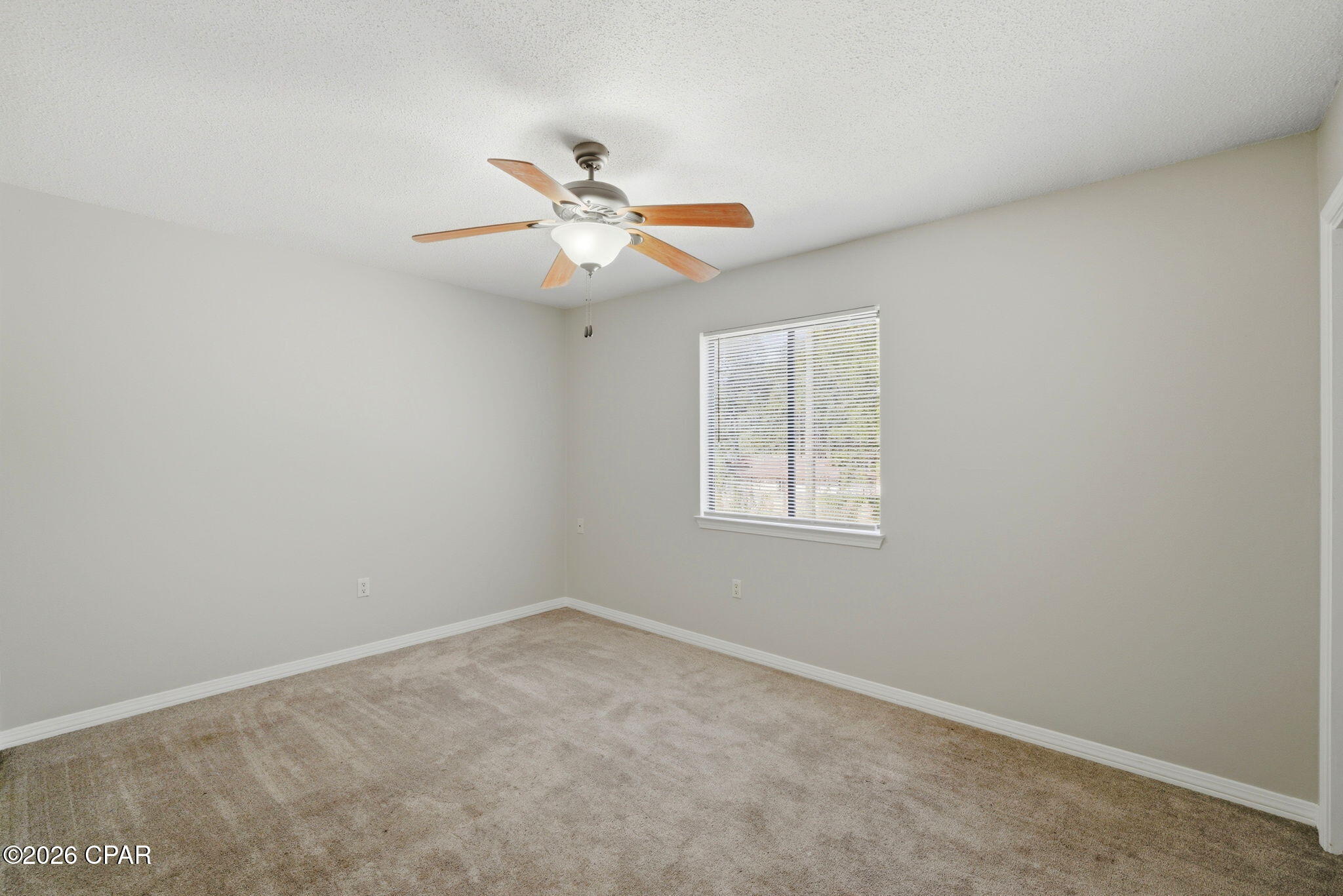 Image 16 For 1325 Green Acres Boulevard