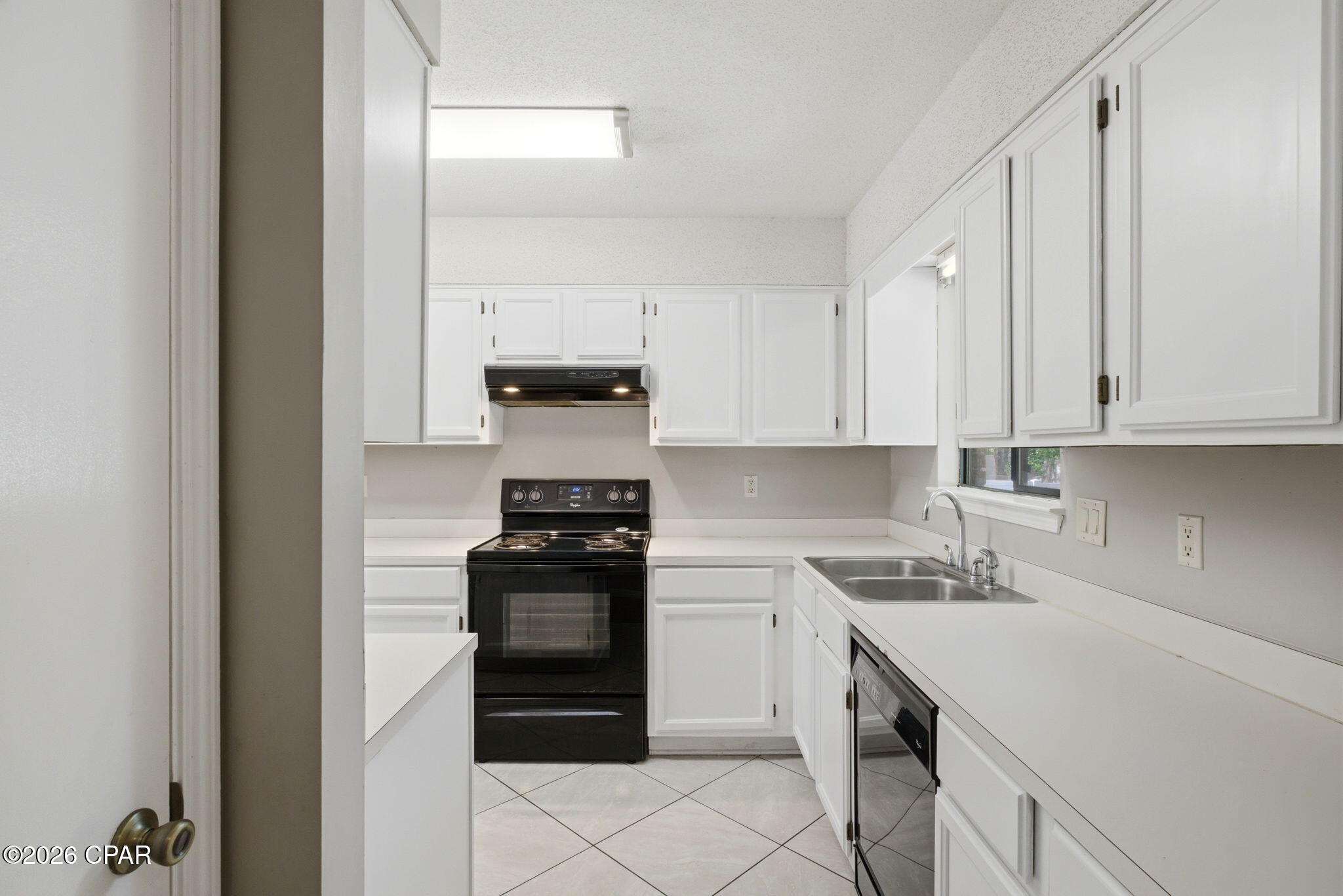 Image 8 For 1325 Green Acres Boulevard