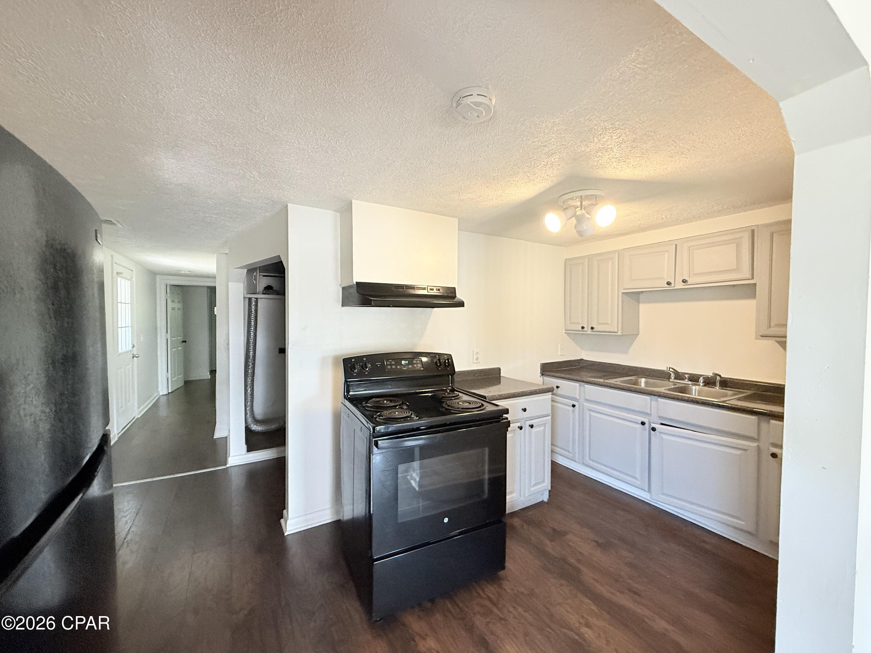 Image 3 For 237 Helen Avenue A