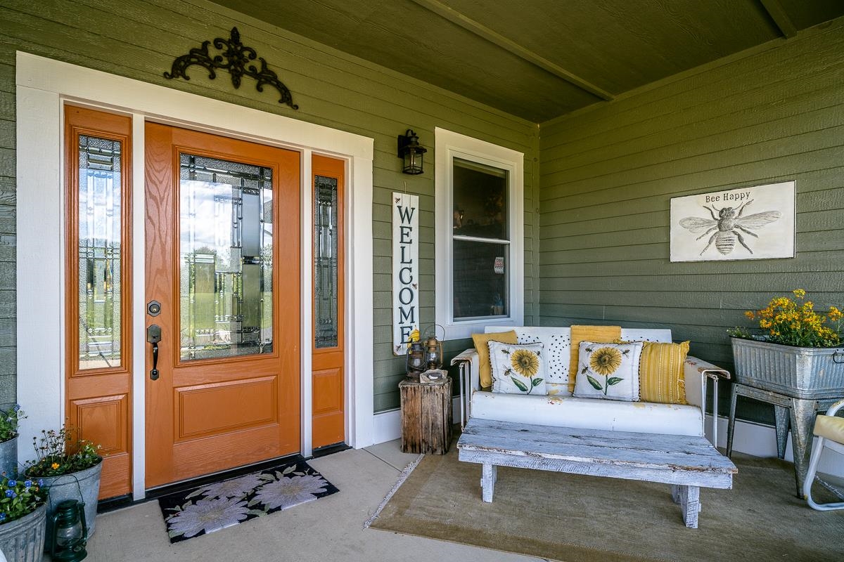 99 Mt Ida Ln