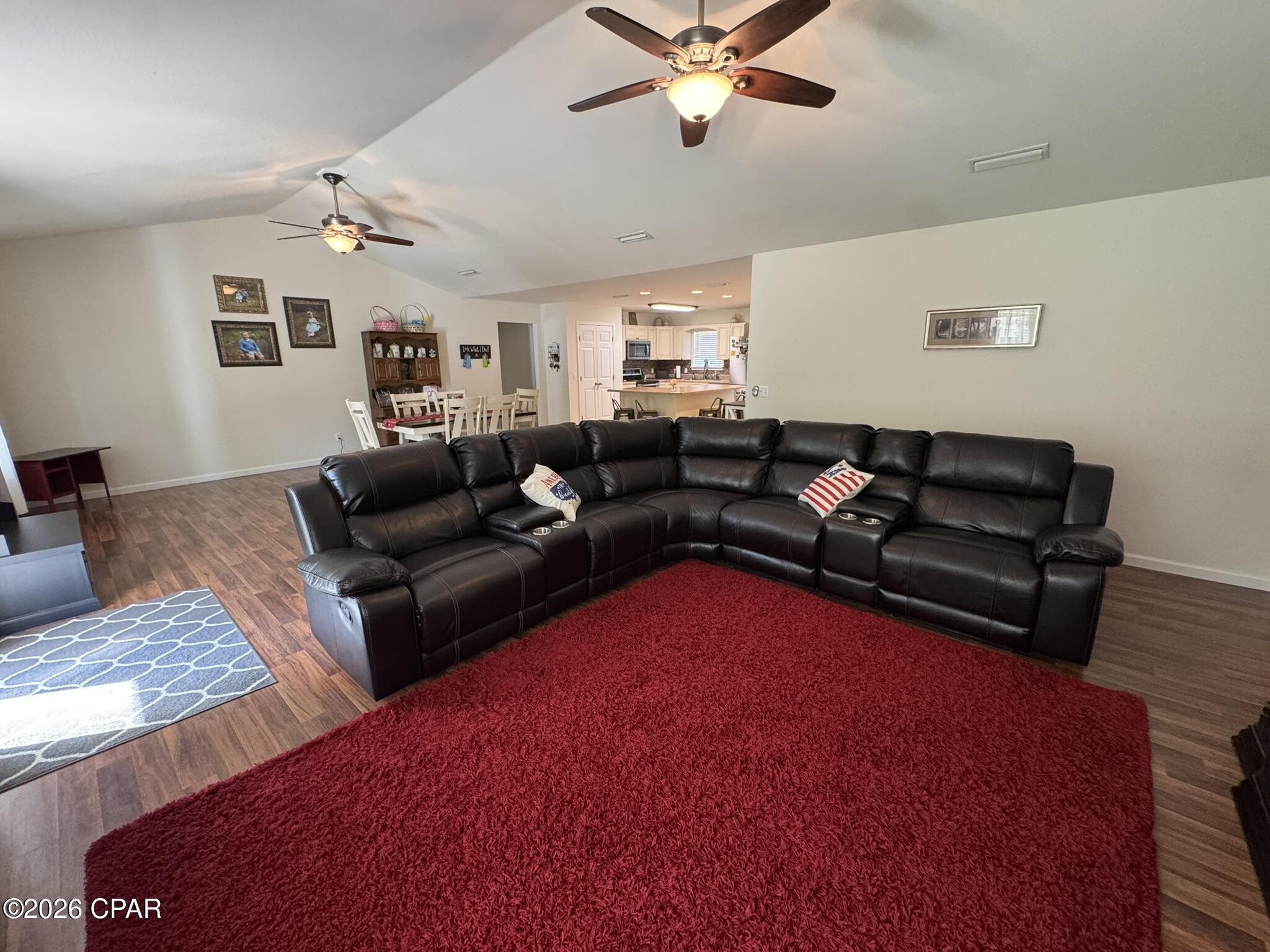 Listing photo id 11 for 3651 River Road