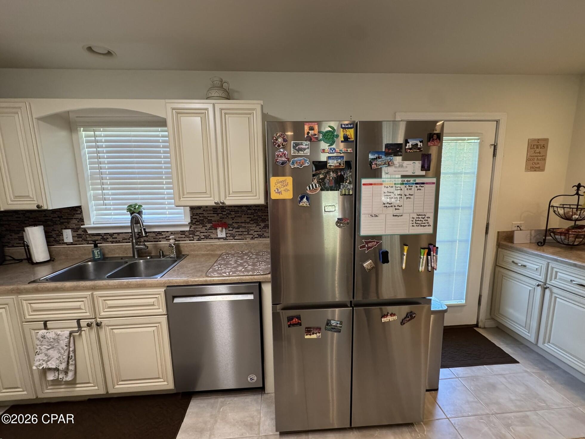 Listing photo id 16 for 3651 River Road