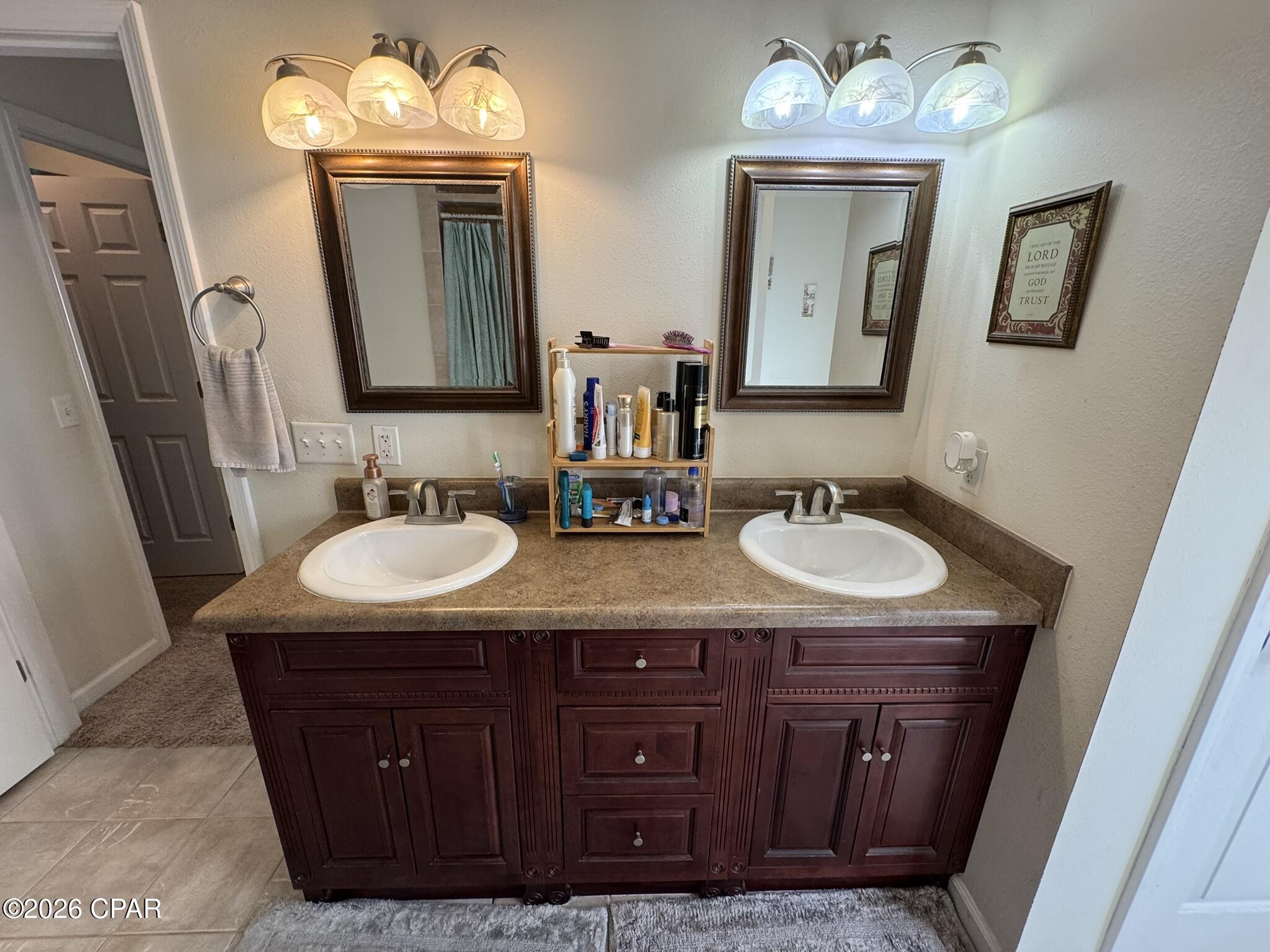 Listing photo id 45 for 3651 River Road