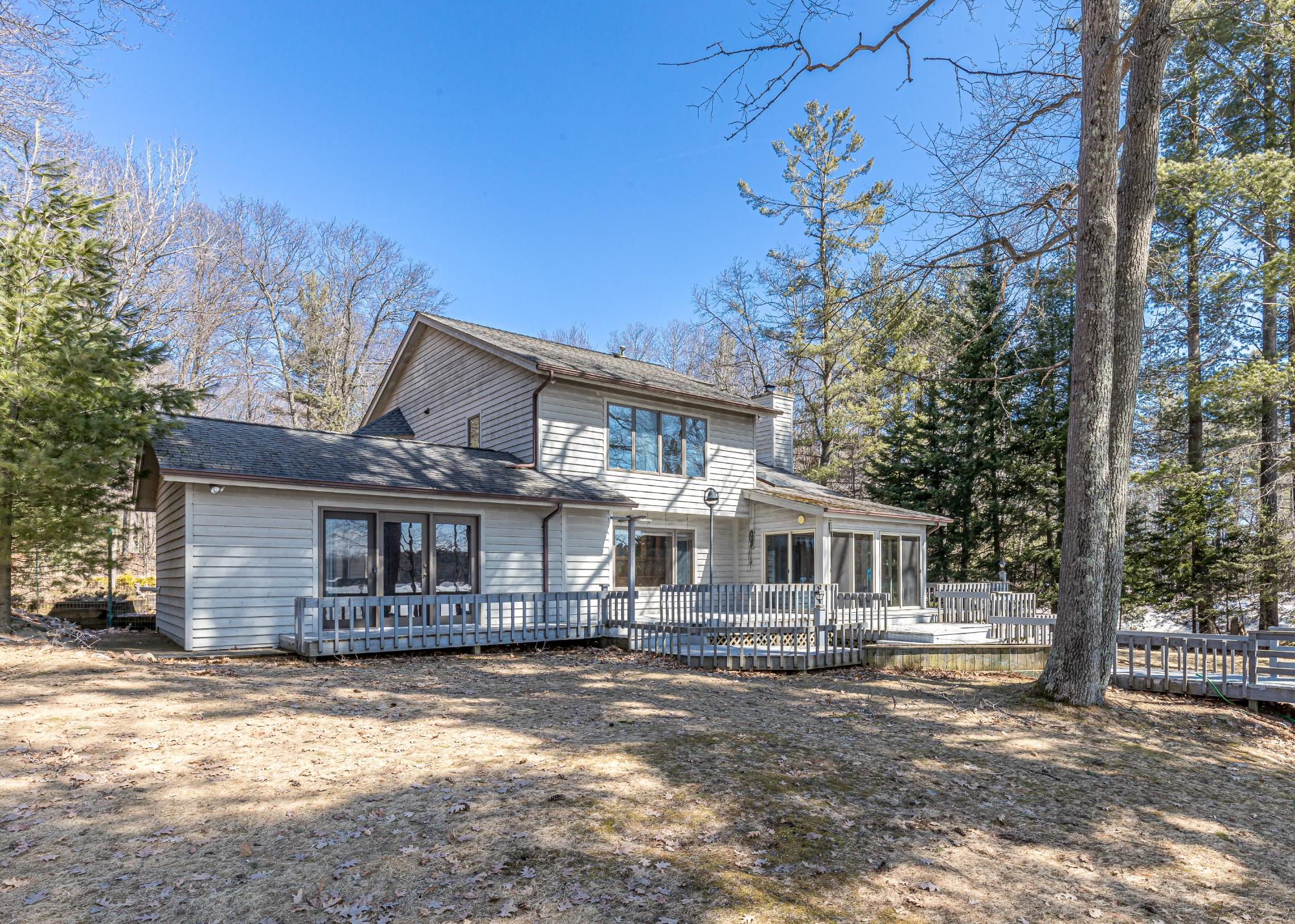 Minocqua Lake house picture