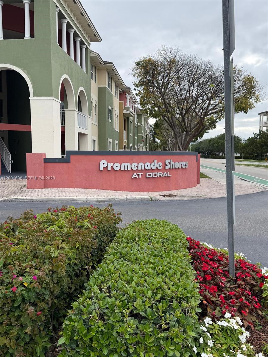 Promenade Shores At Doral