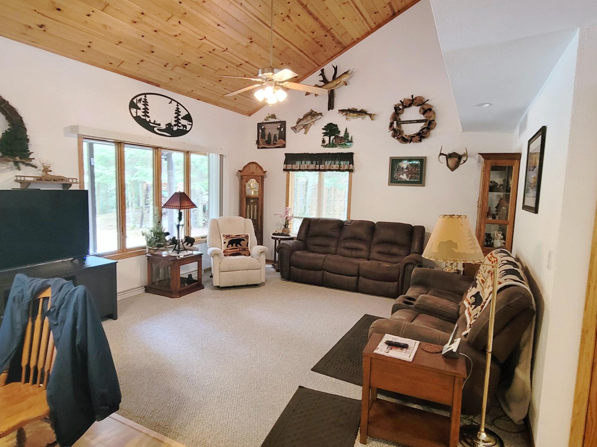 River Property Property 3570 Deer Trail Ln Photo 7