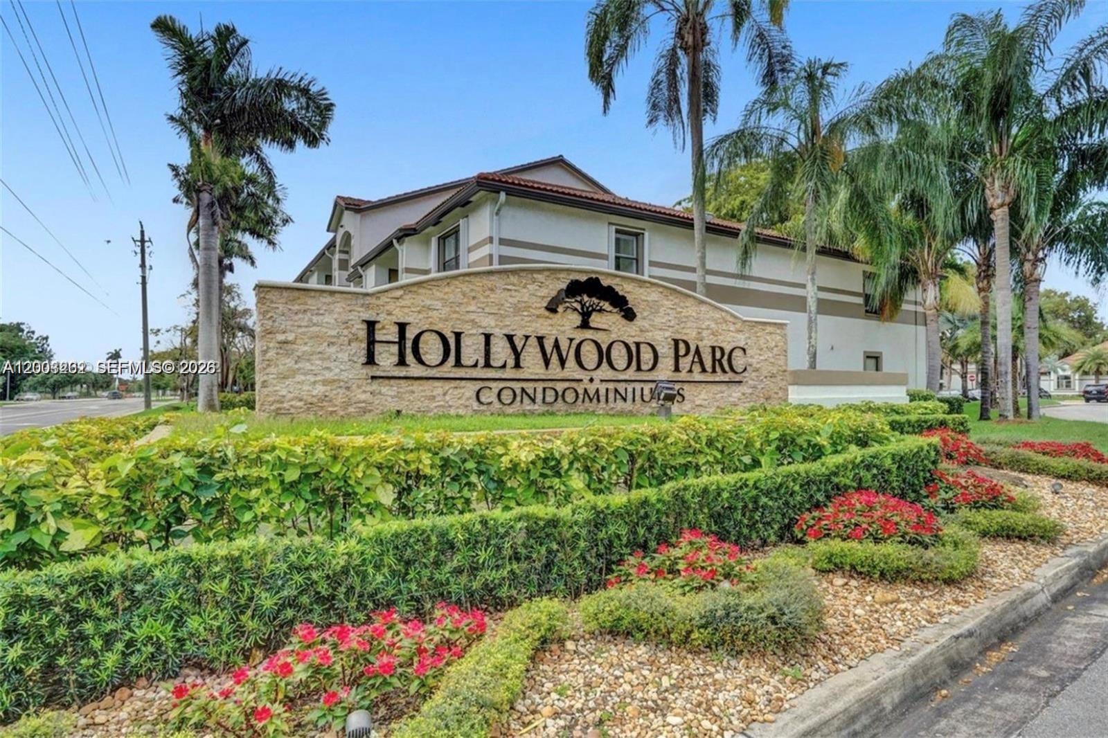 Hollywood Parc Condo