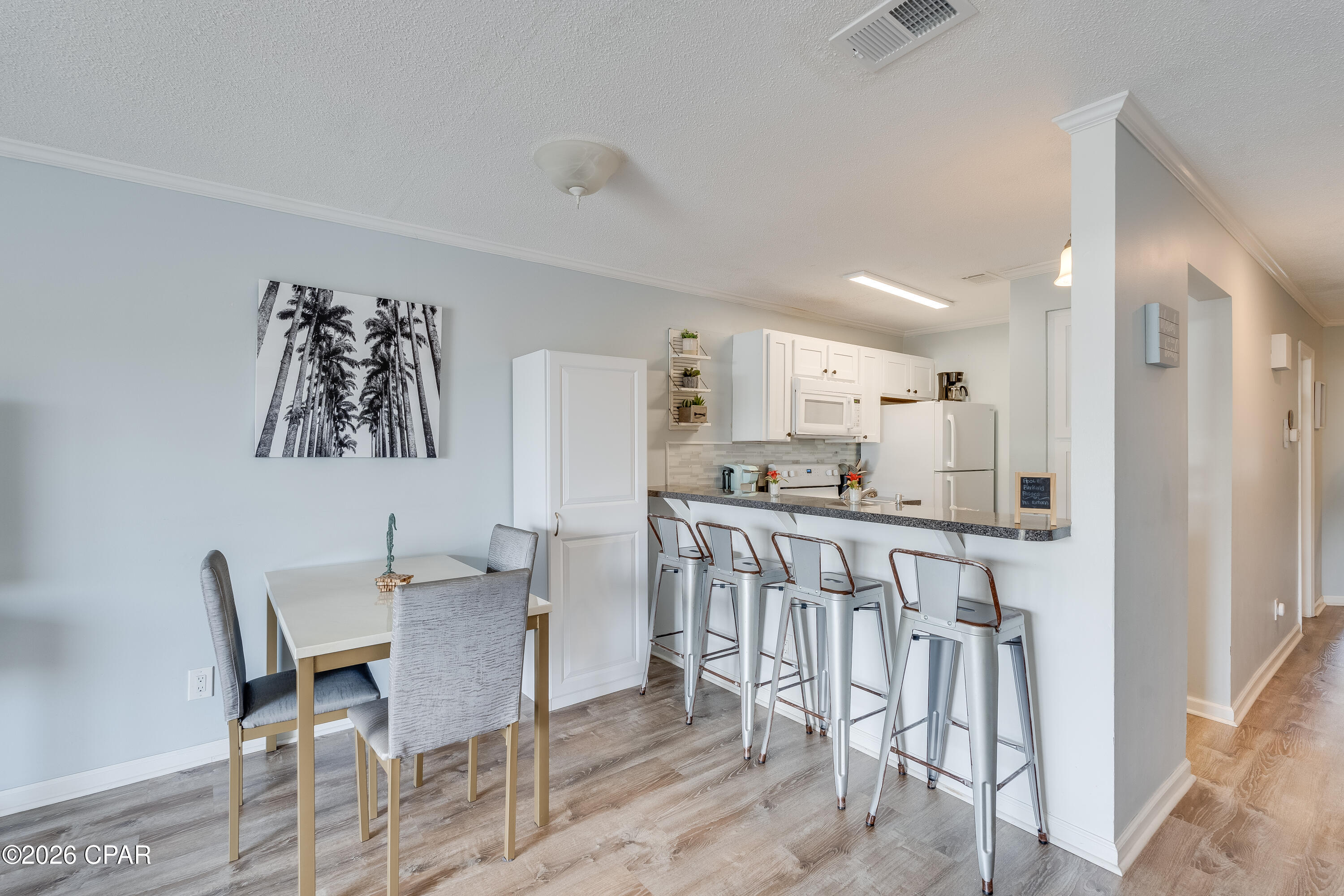 Image 3 For 8730 Thomas Drive 409