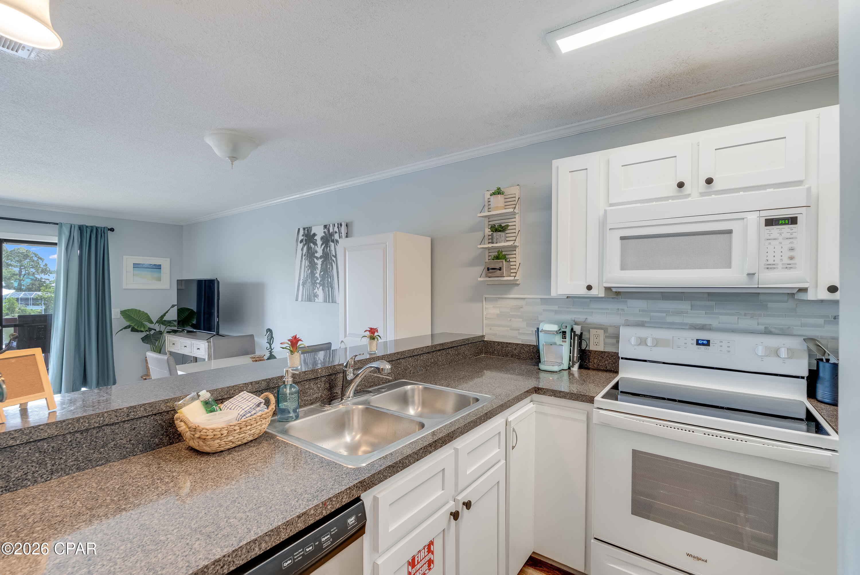 Image 5 For 8730 Thomas Drive 409