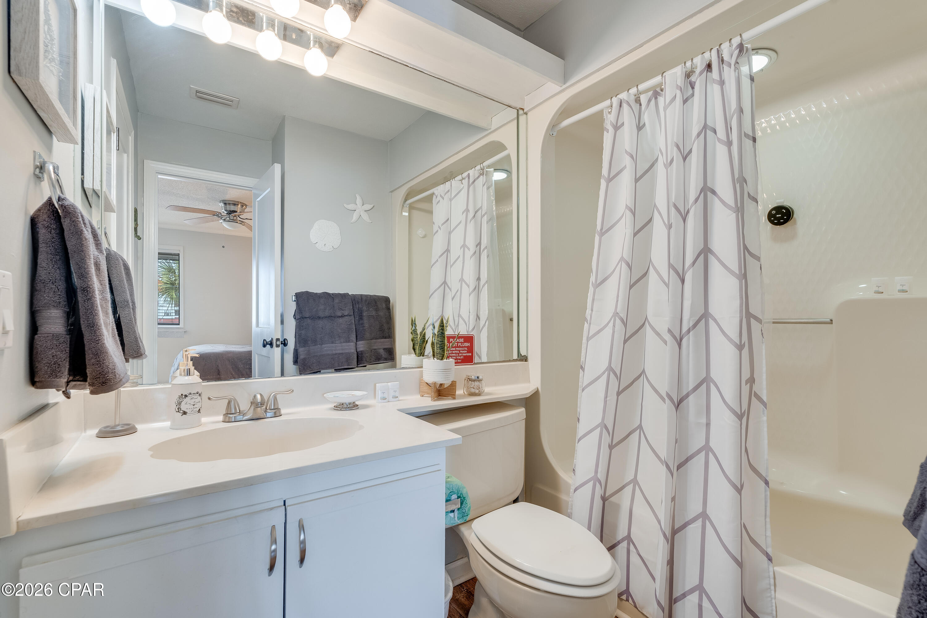 Image 9 For 8730 Thomas Drive 409