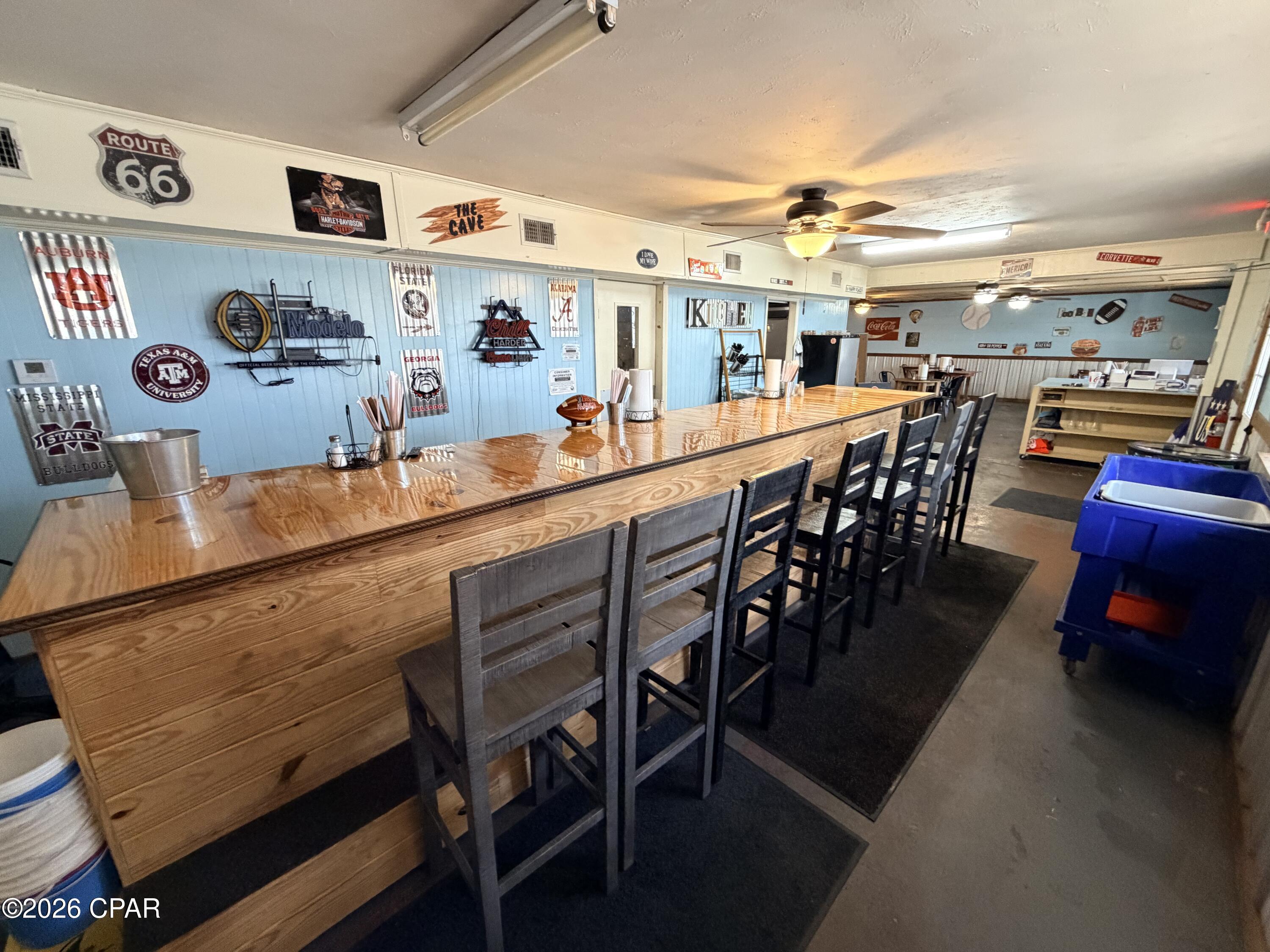 Listing photo id 2 for 5397 10th Street