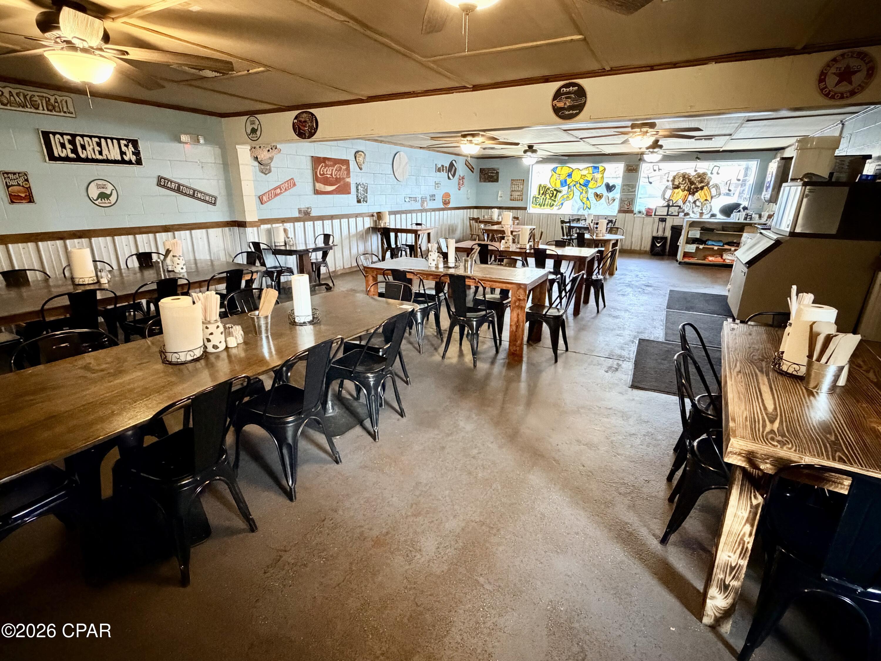 Listing photo id 3 for 5397 10th Street