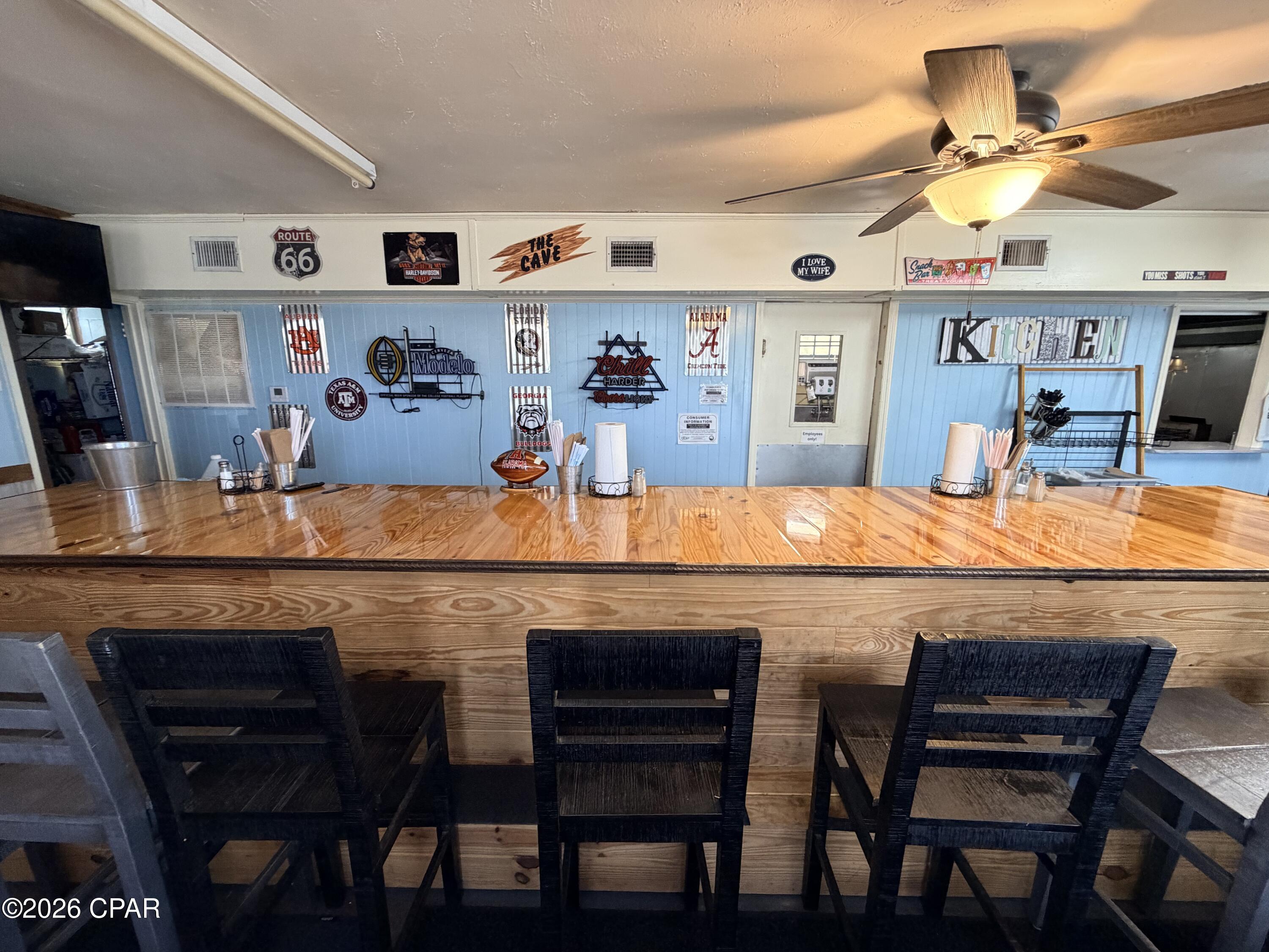 Listing photo id 7 for 5397 10th Street
