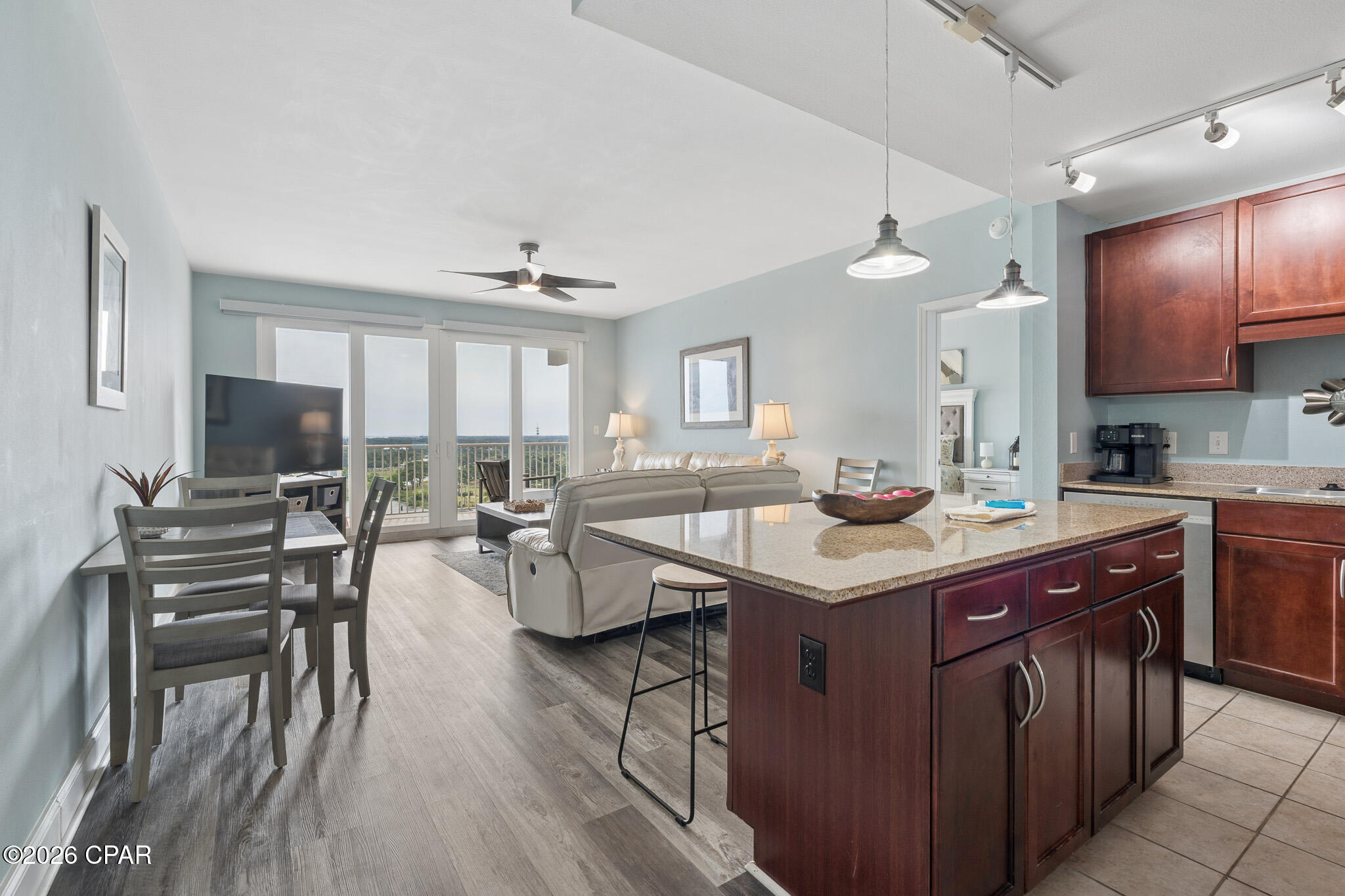 Image 6 For 9902 Thomas Drive 1231