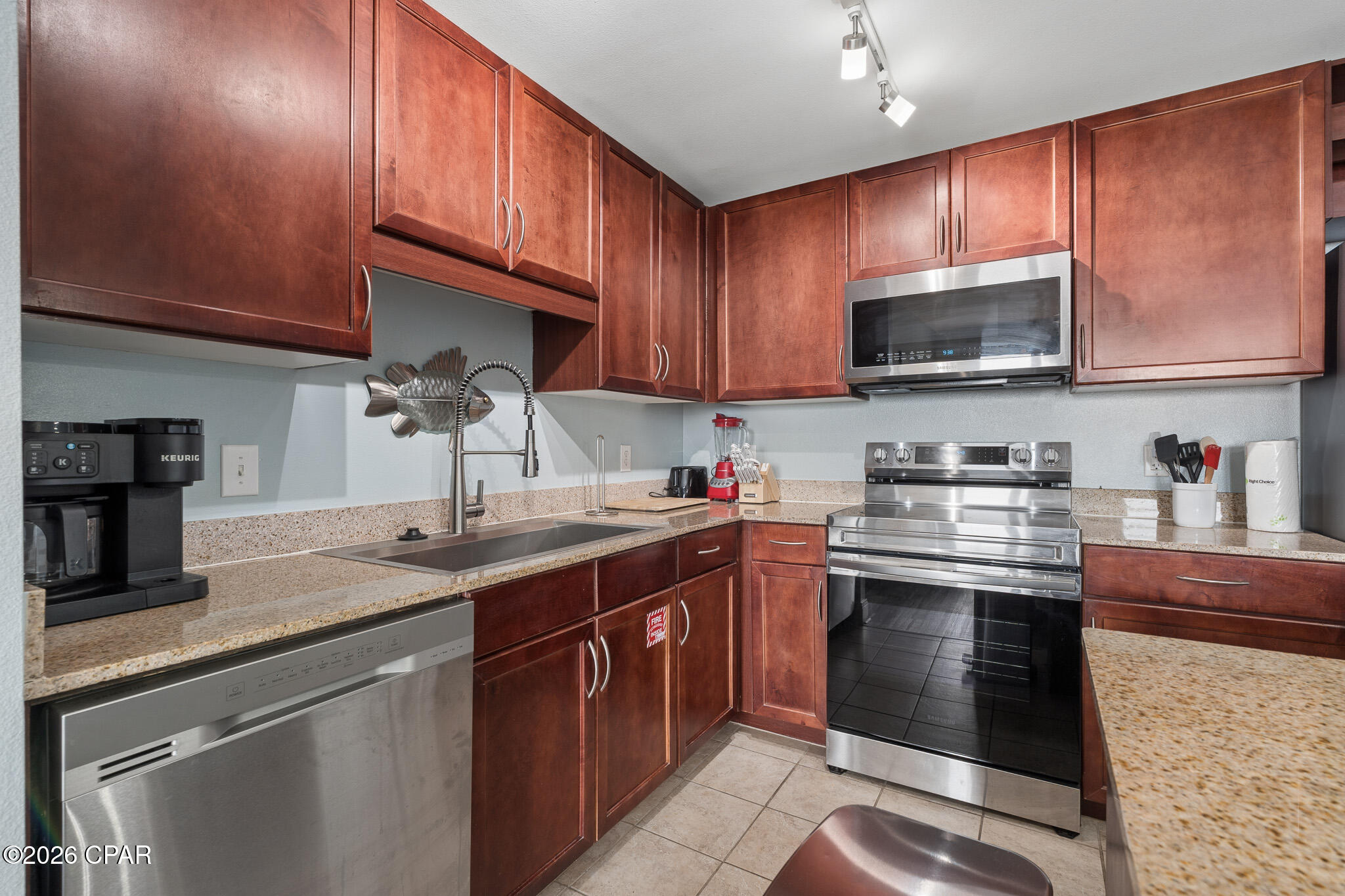 Image 9 For 9902 Thomas Drive 1231