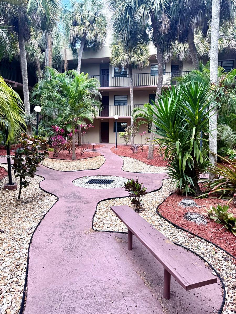 Gardens Of Kendall So Con