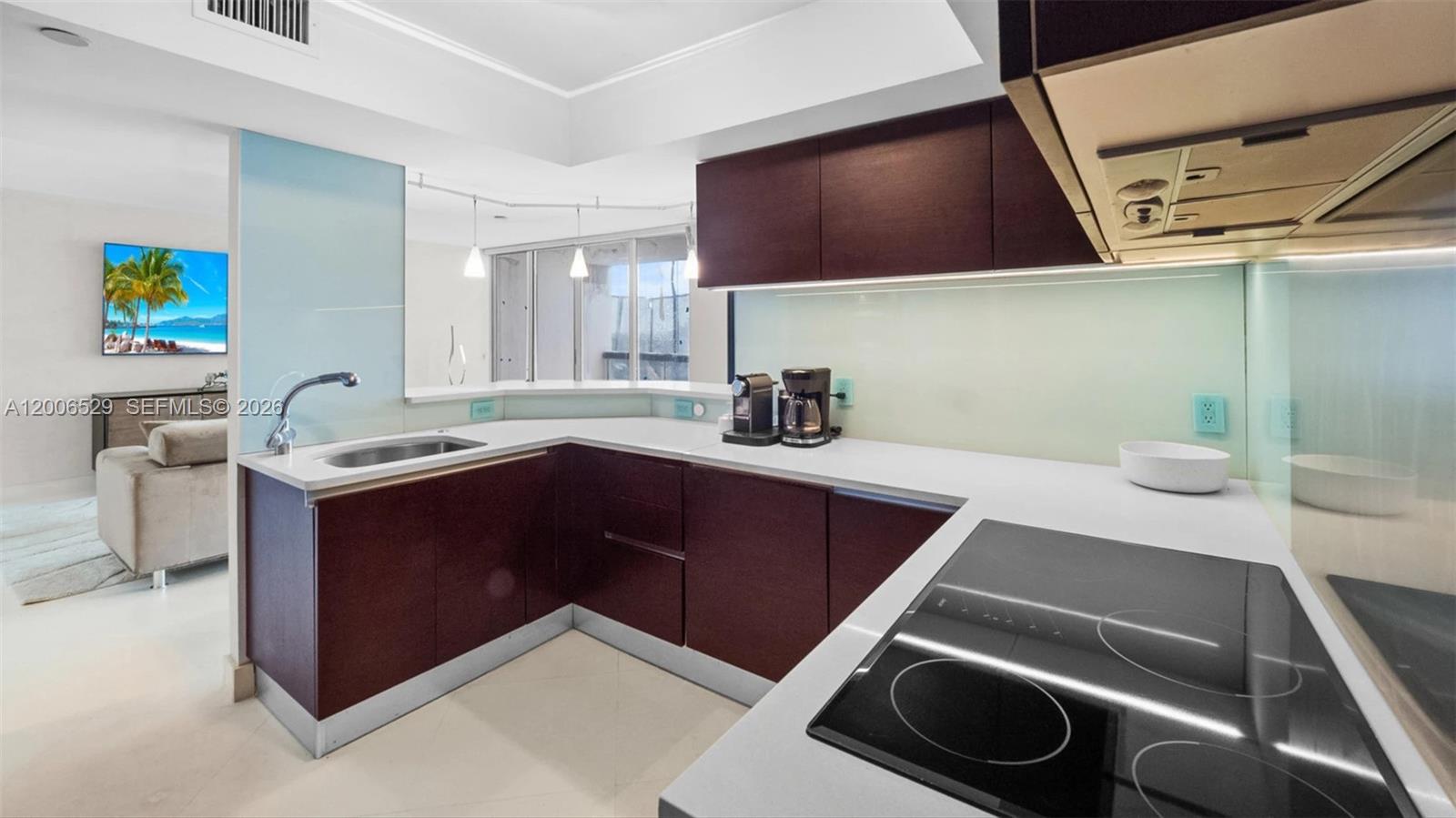 1900 Sunset Harbour Dr 2008
