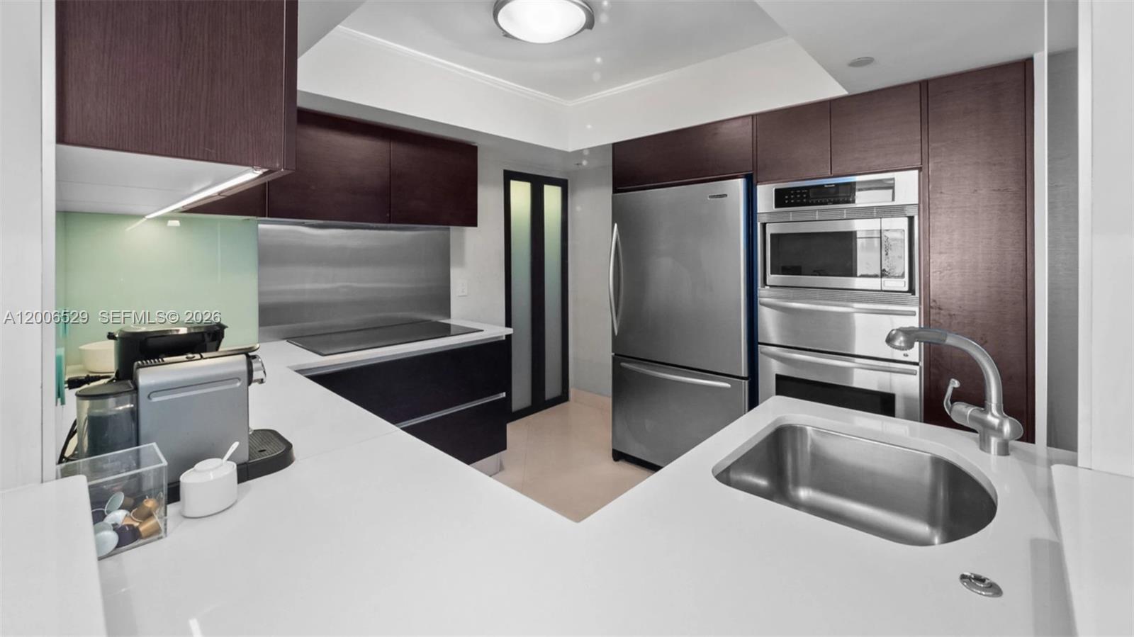 1900 Sunset Harbour Dr 2008