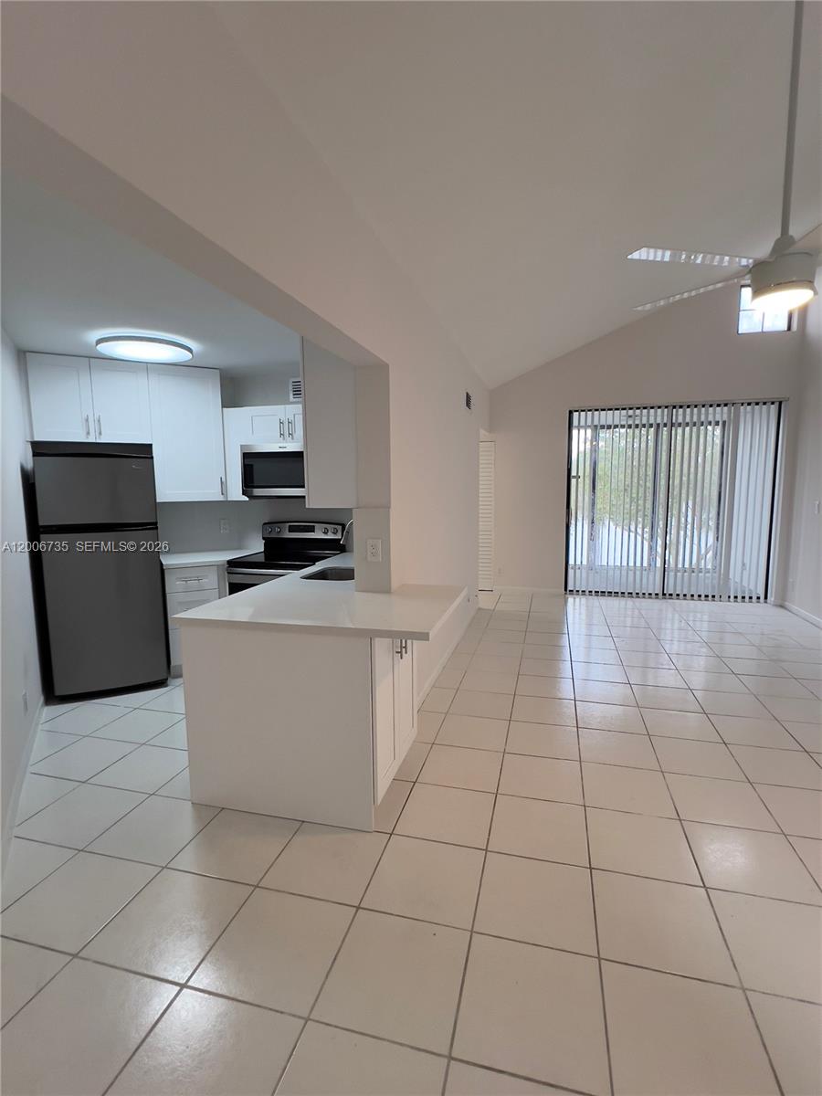 Lake Pointe Condominium N