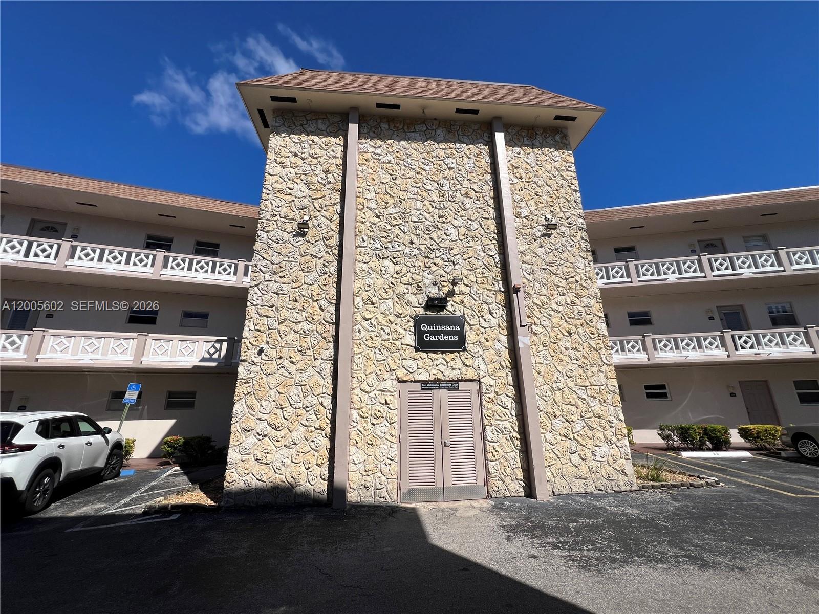 Quinsana Gardens Condo