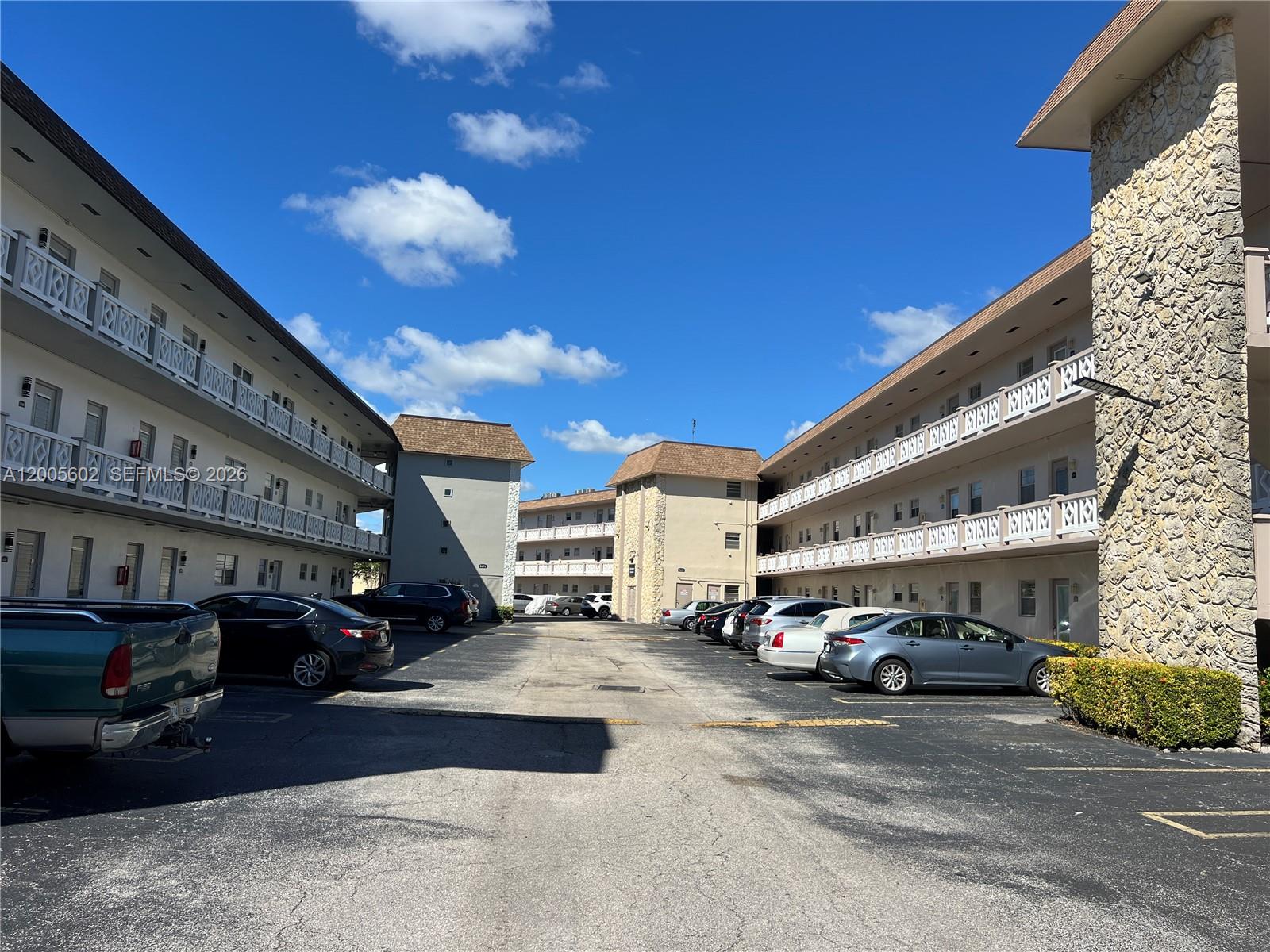 Quinsana Gardens Condo