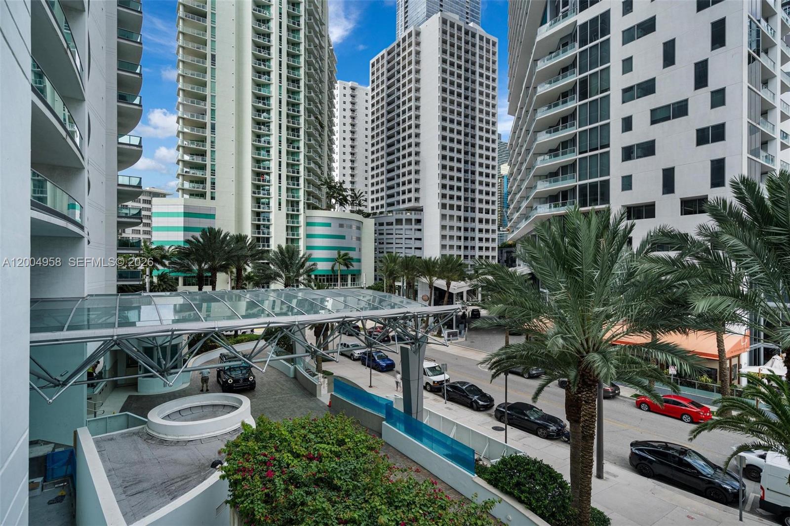 Jade Residences At Bricke