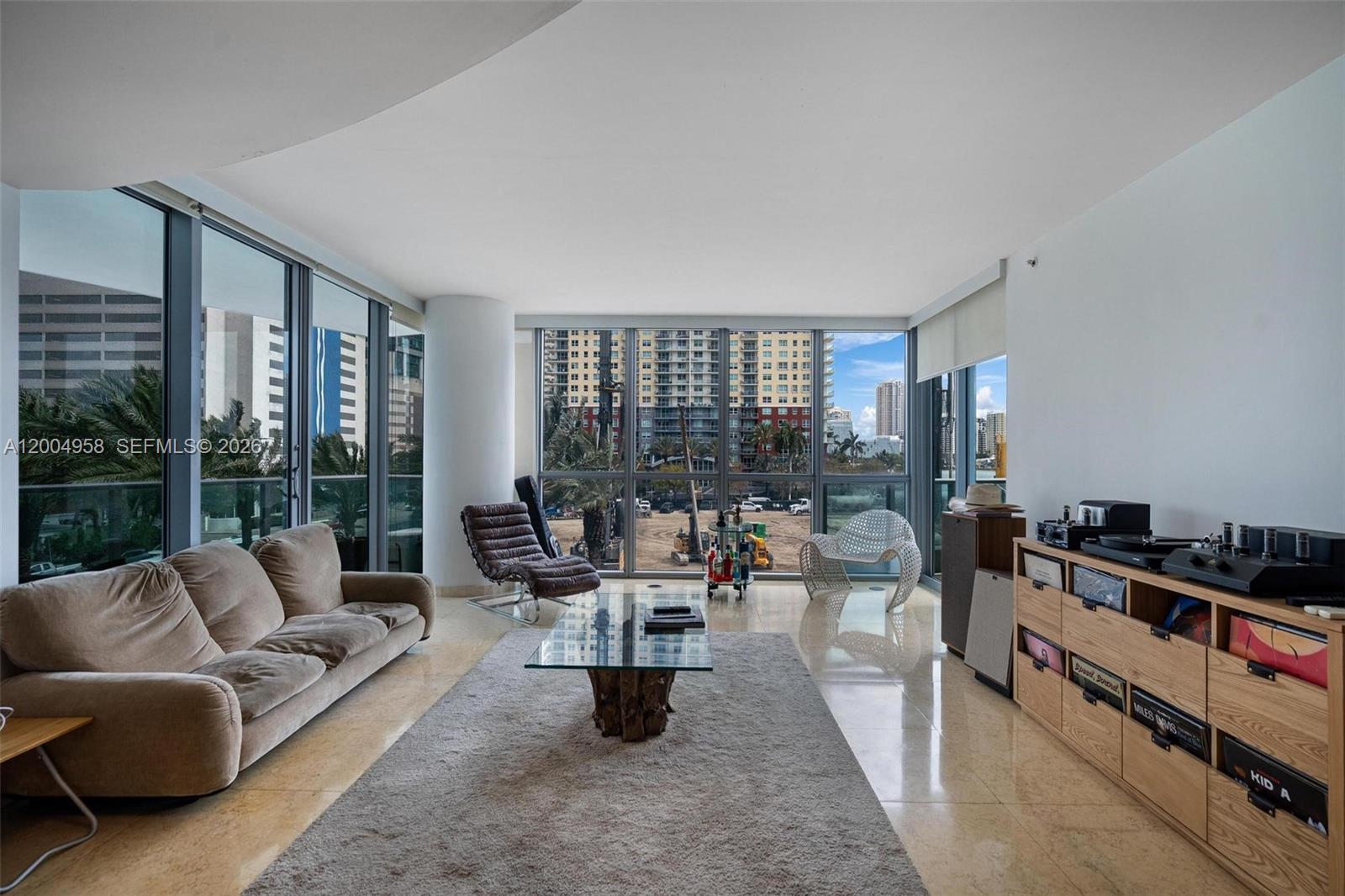 Jade Residences At Bricke