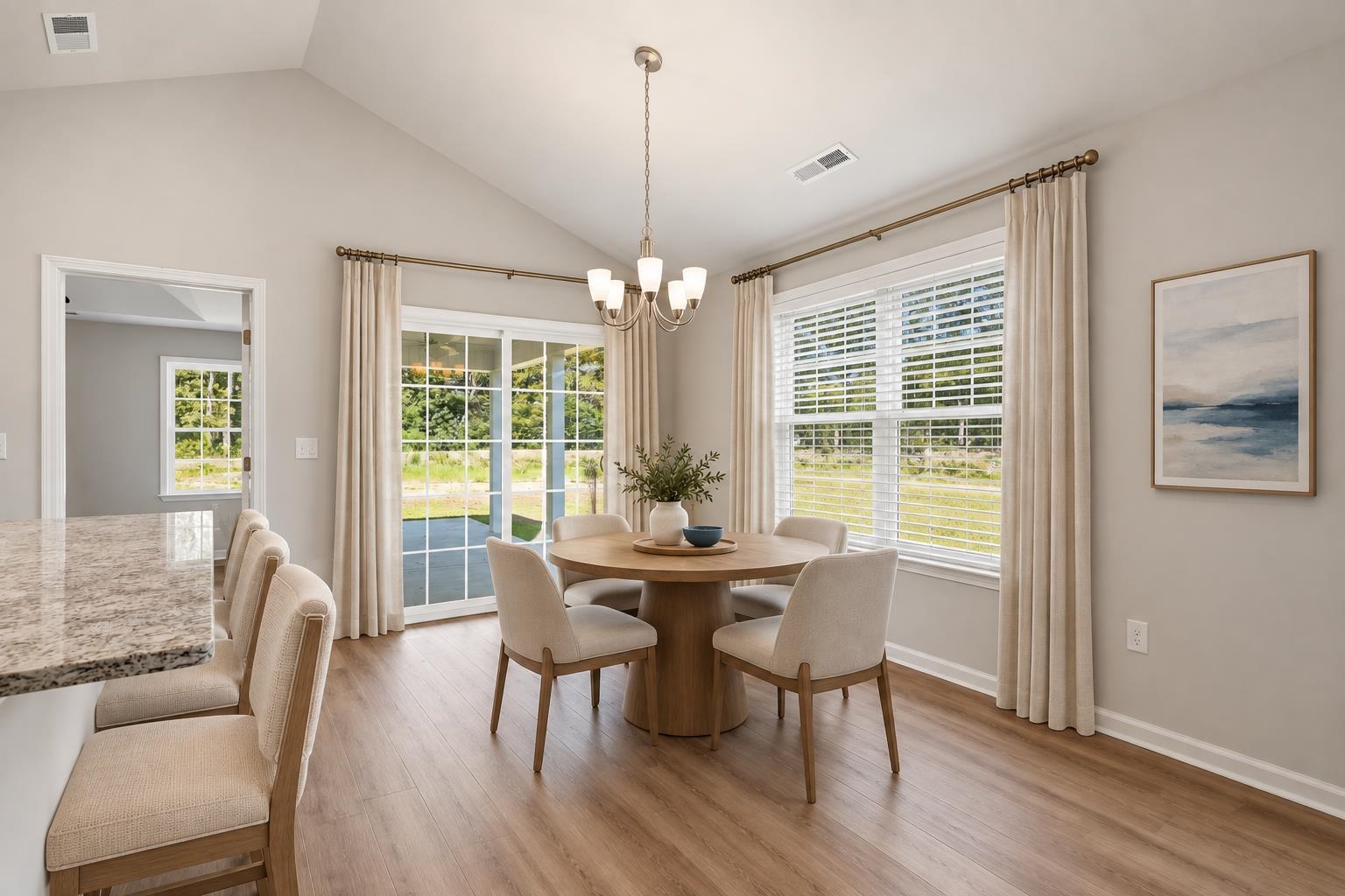 2610673 | Photo 4