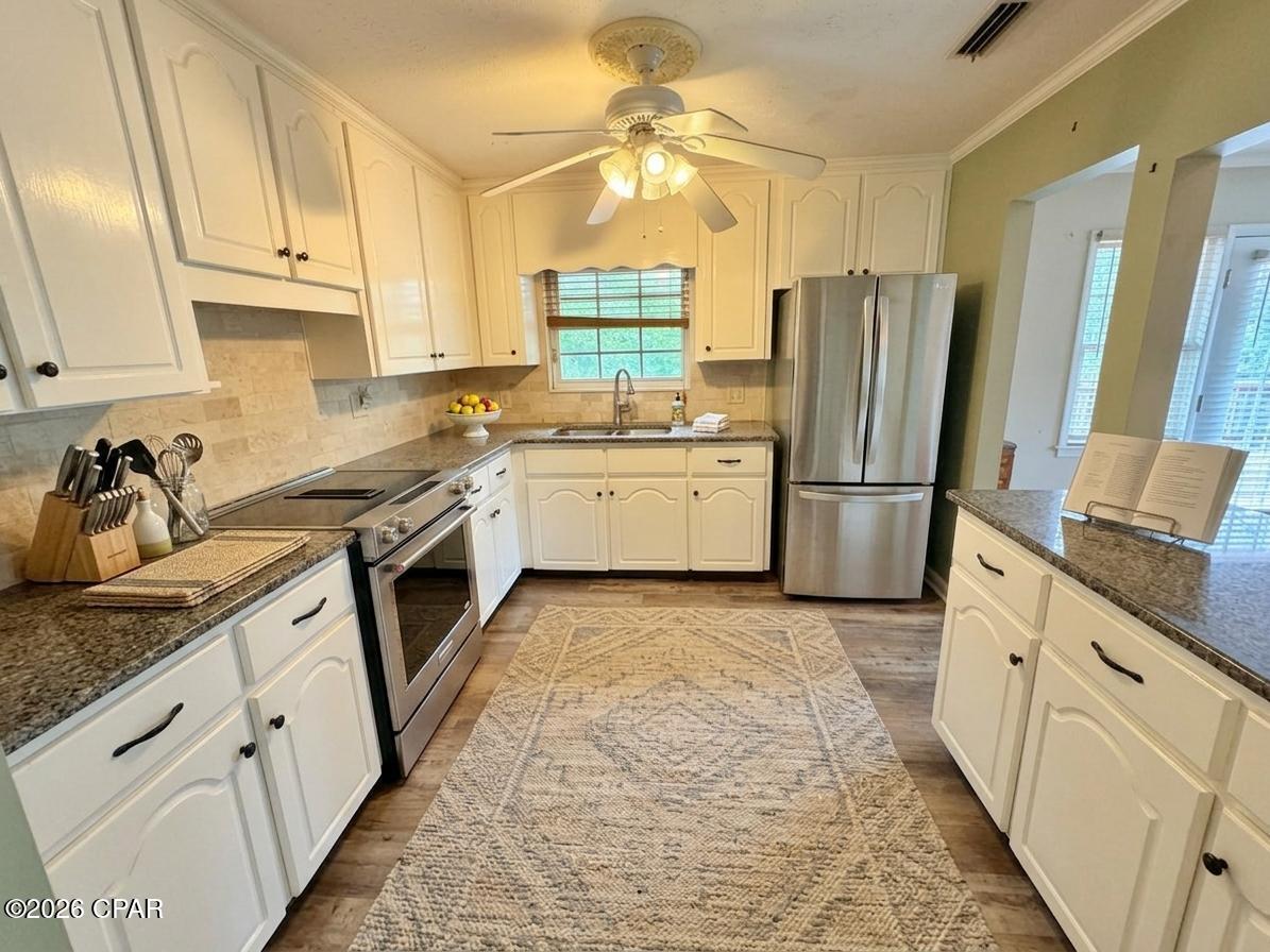 Image 4 For 2674 Robin Hood Lane