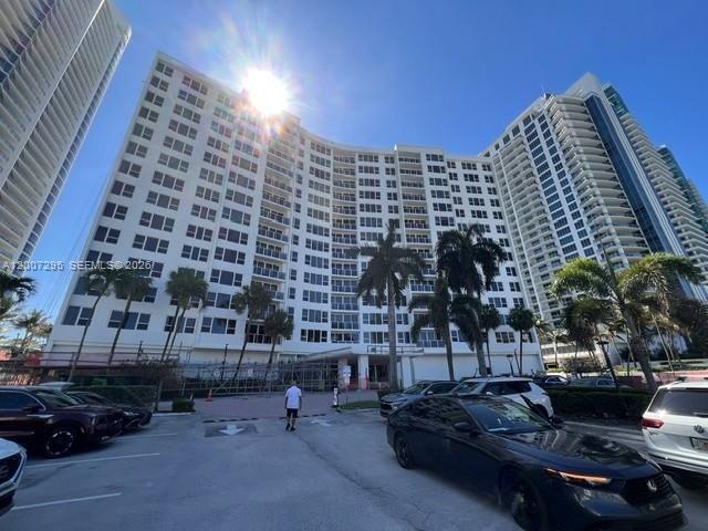 Alexander Towers Condo