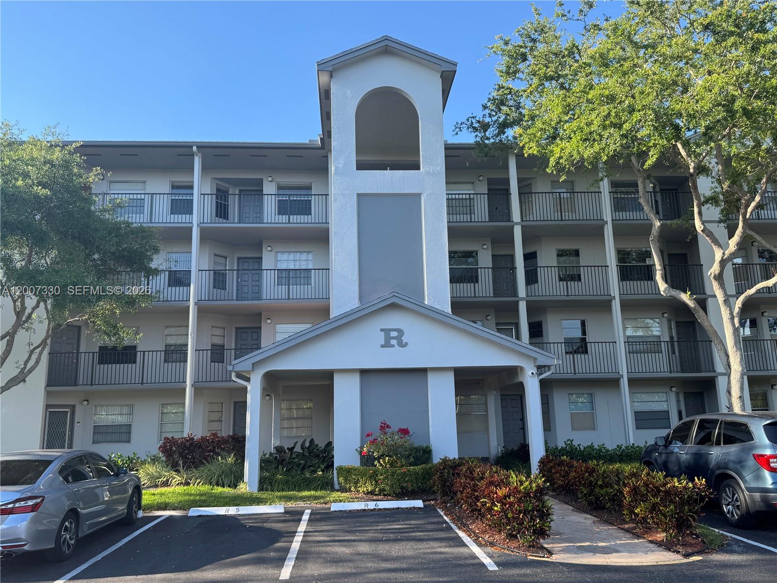 Cambridge At Century Vill