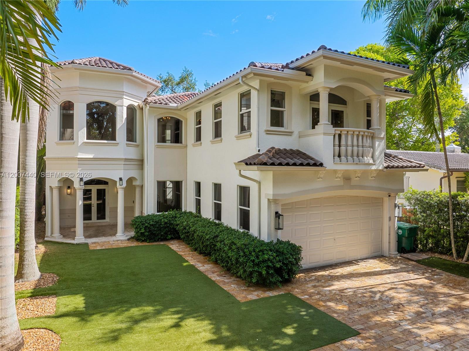Coconut Grove Manor
