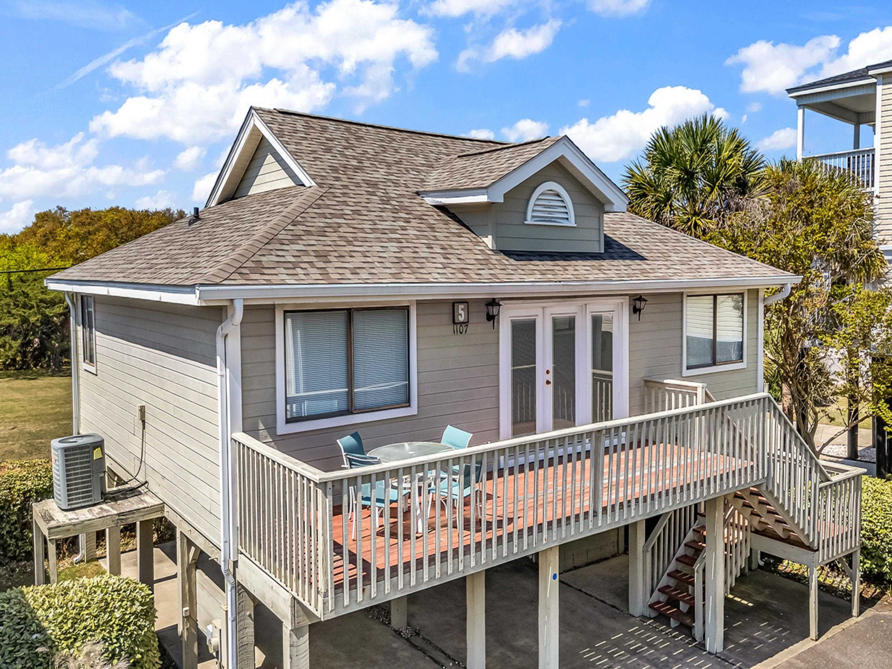 1107 N Waccamaw Dr. Garden City, SC 29576