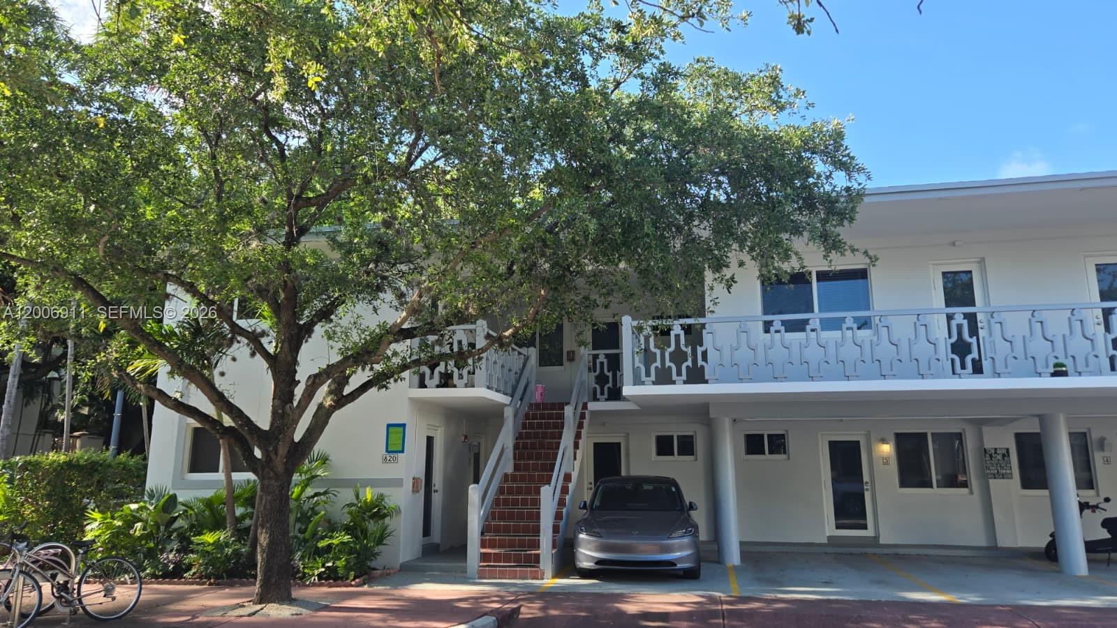 820 3D St Condo
