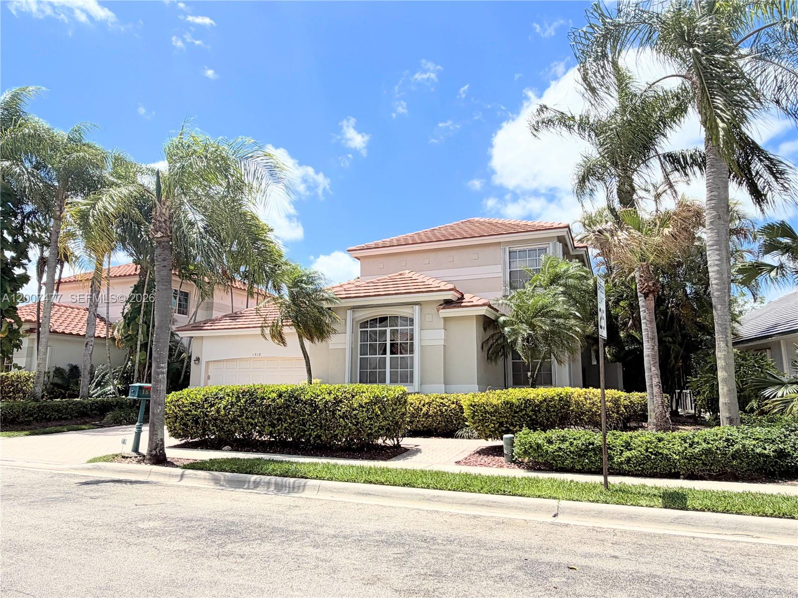 Hollywood Lakes Country C