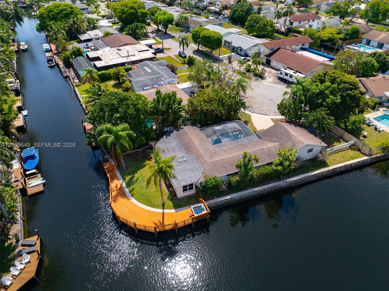 Hollywood Isles