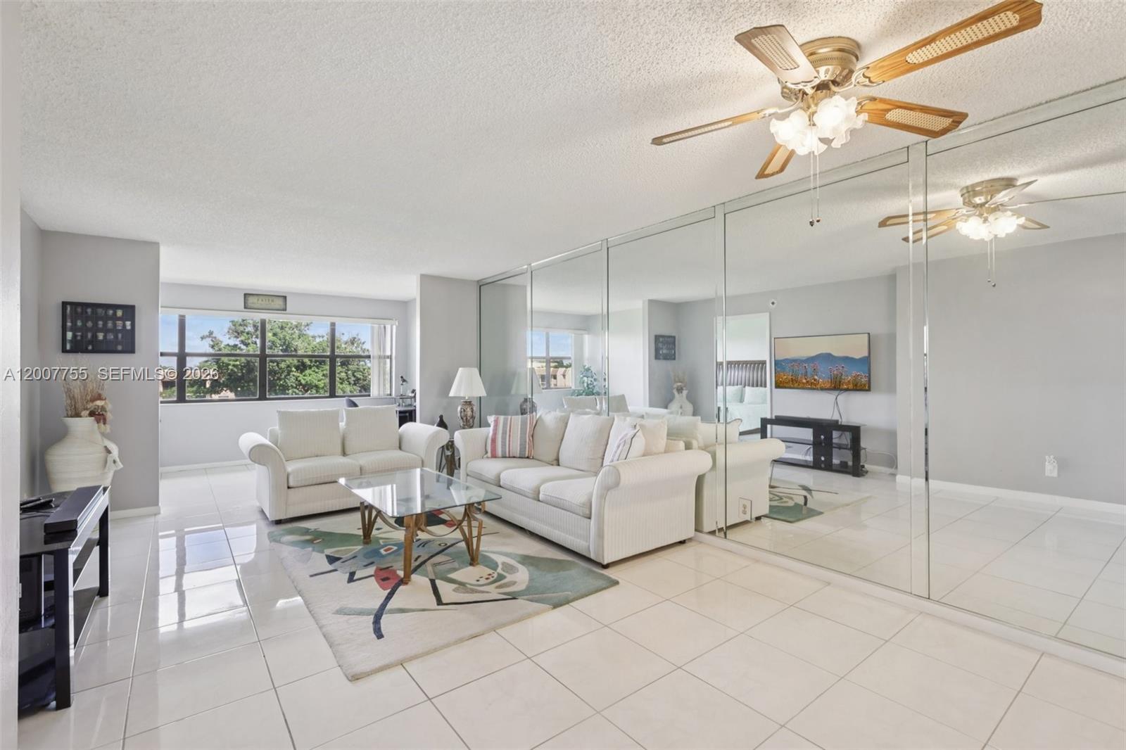 Sunrise Lakes 216 Condo