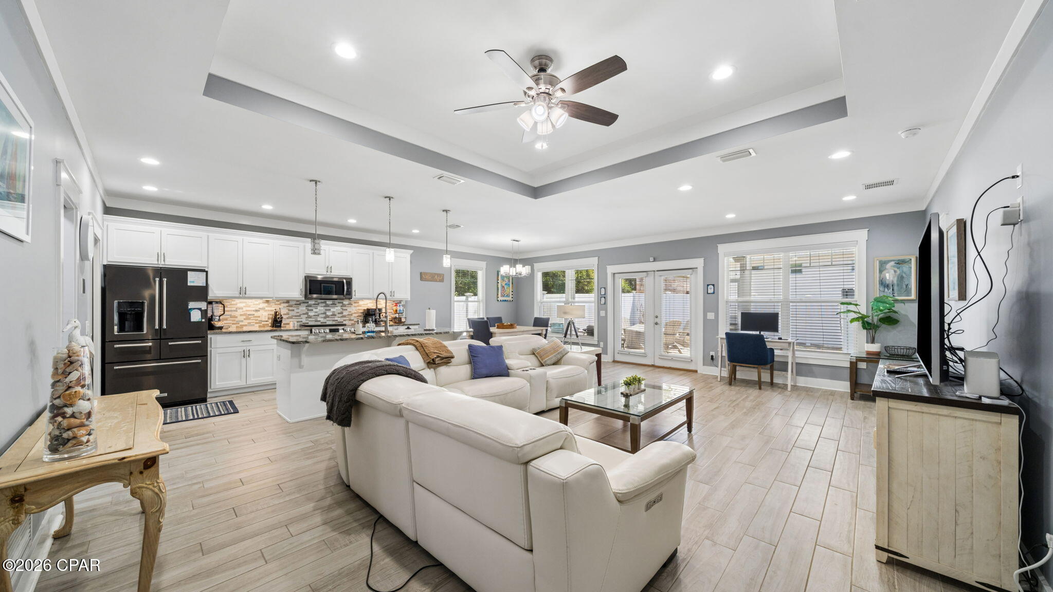 Image 6 For 330 Palm Drive