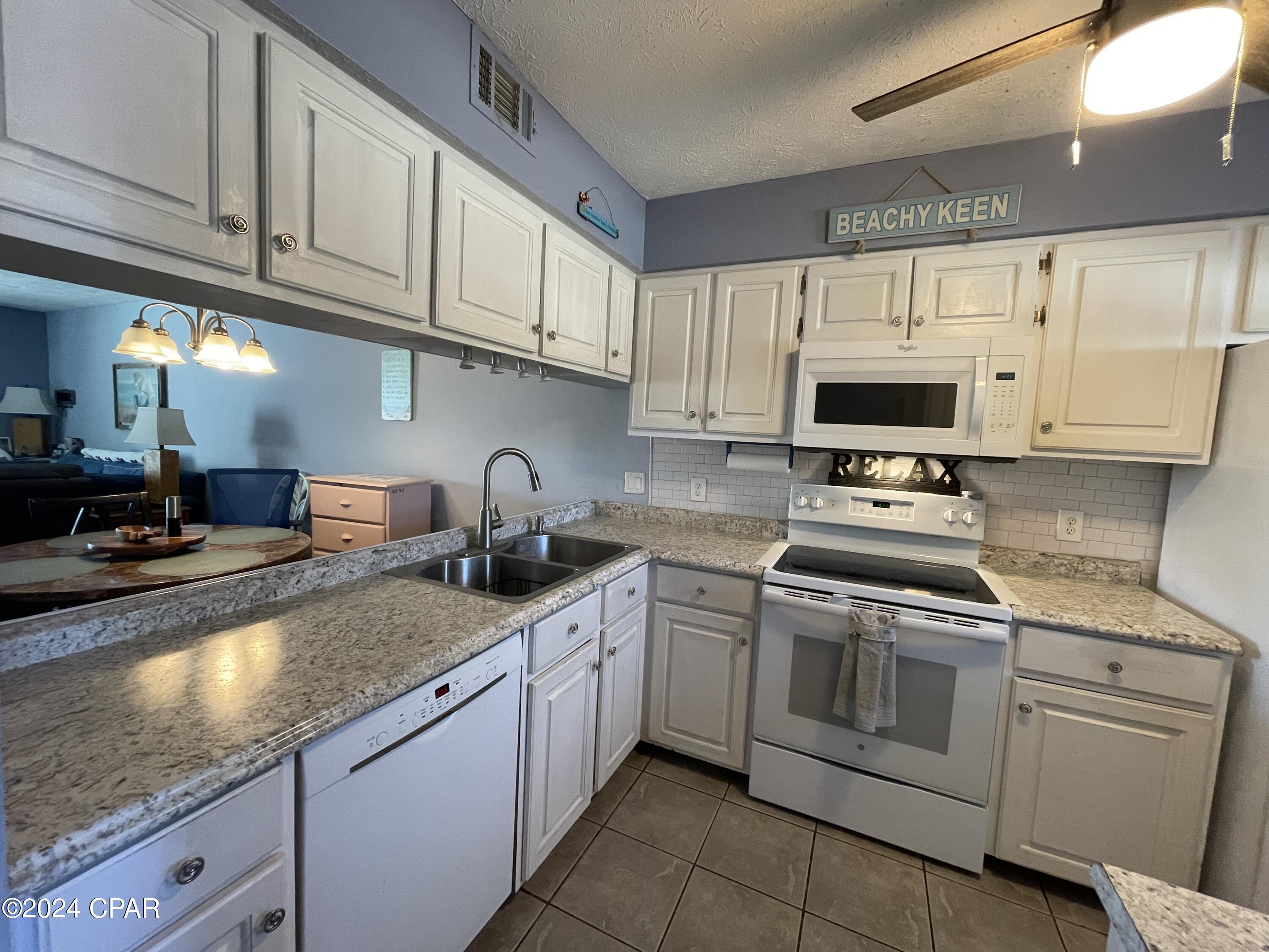 Image 6 For 8015 Beach Drive