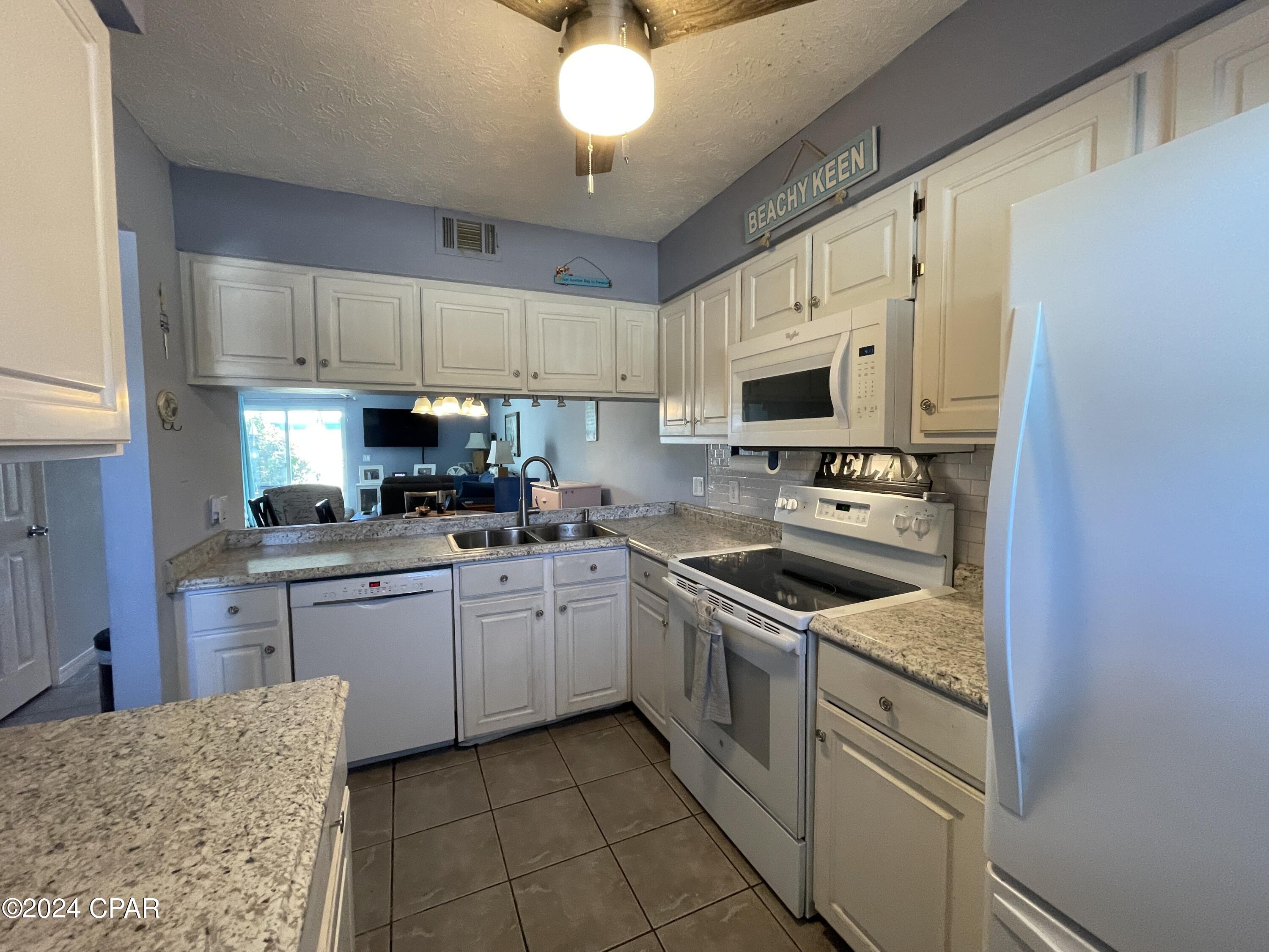 Image 7 For 8015 Beach Drive