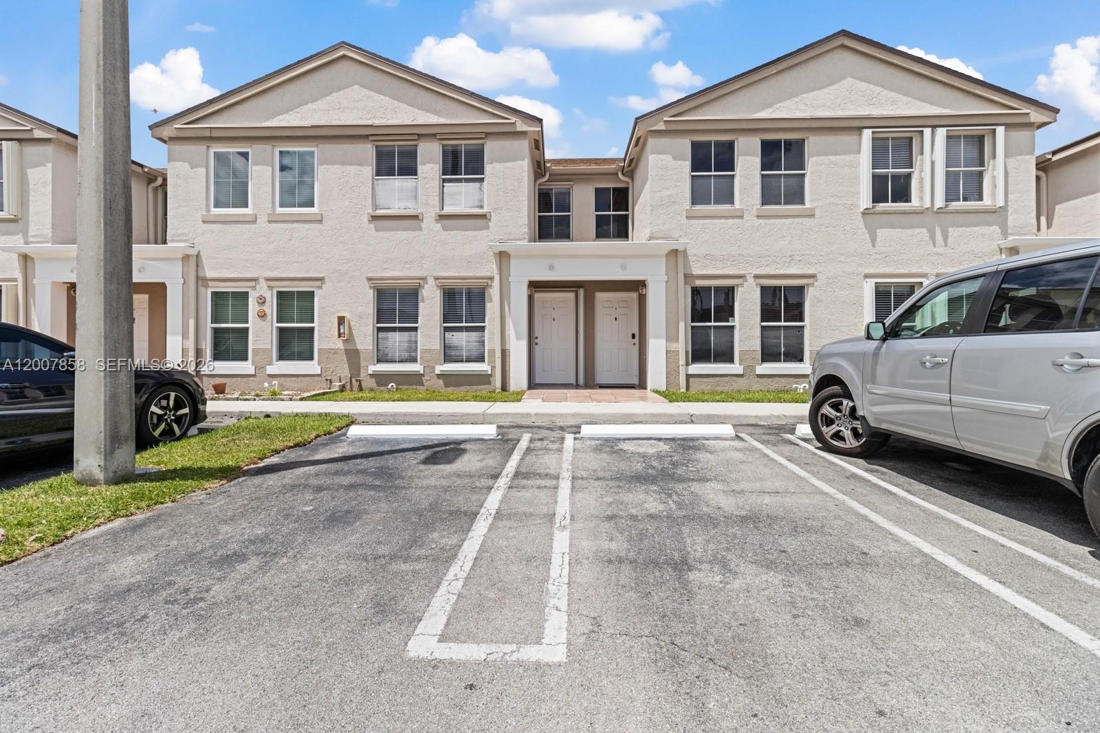 The Oakview Condo No 5
