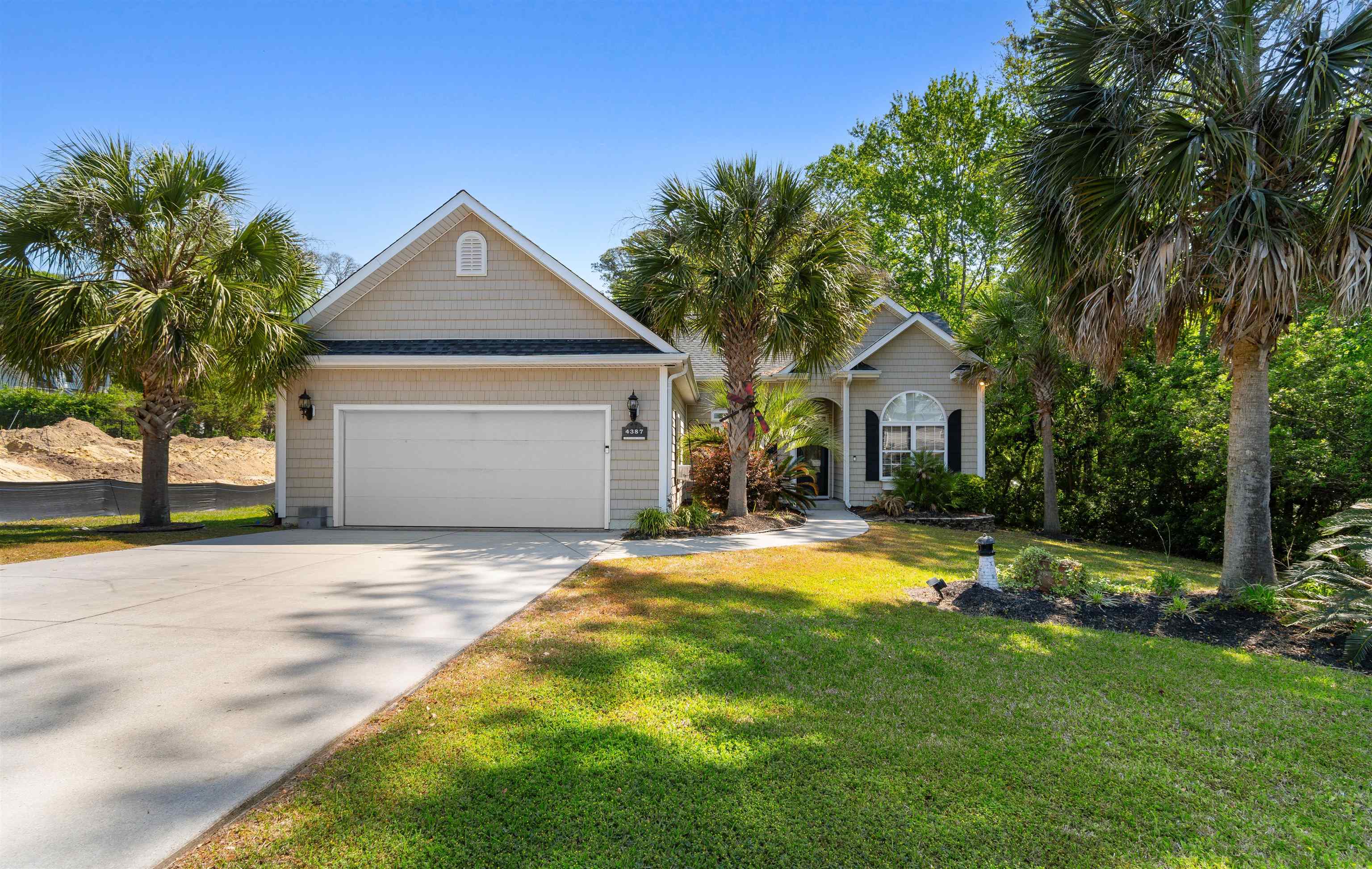 4387 McCorsley Ave. Little River, SC 29566